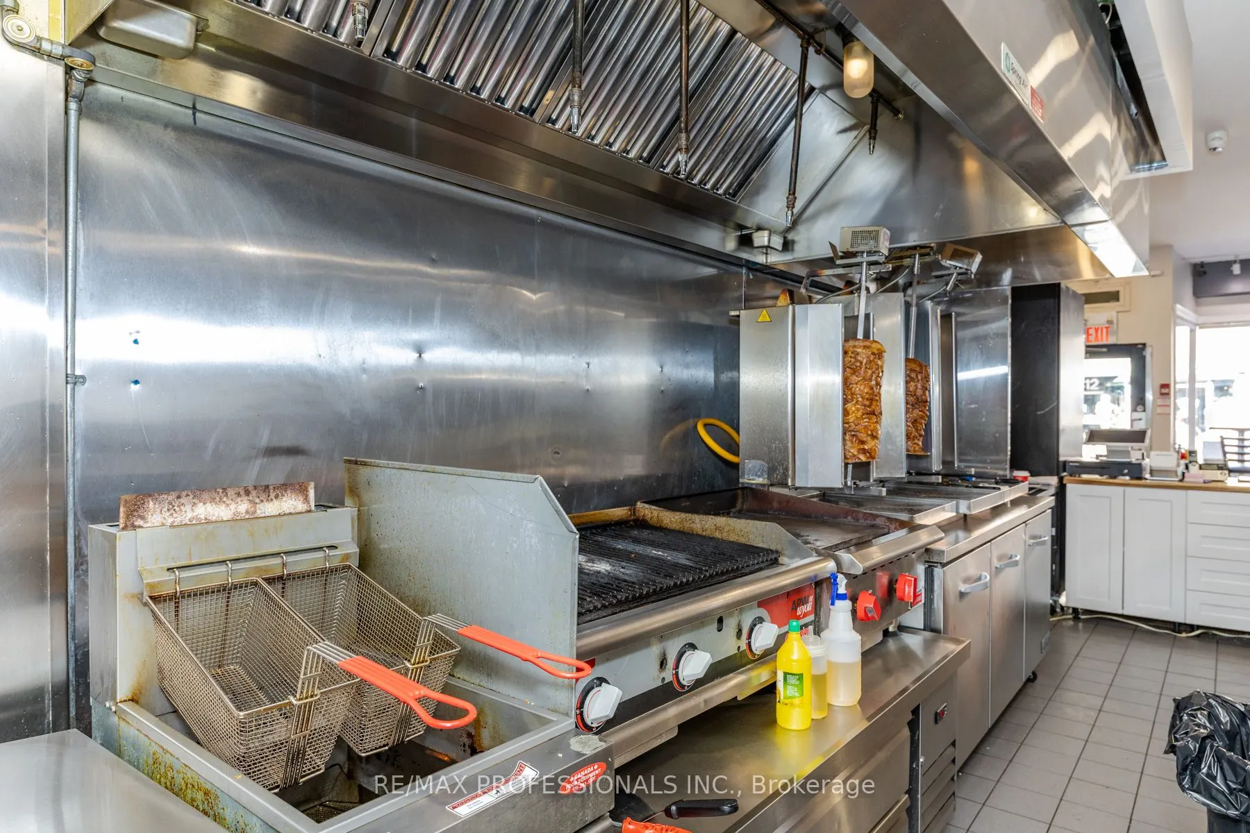 495 Bloor Street W