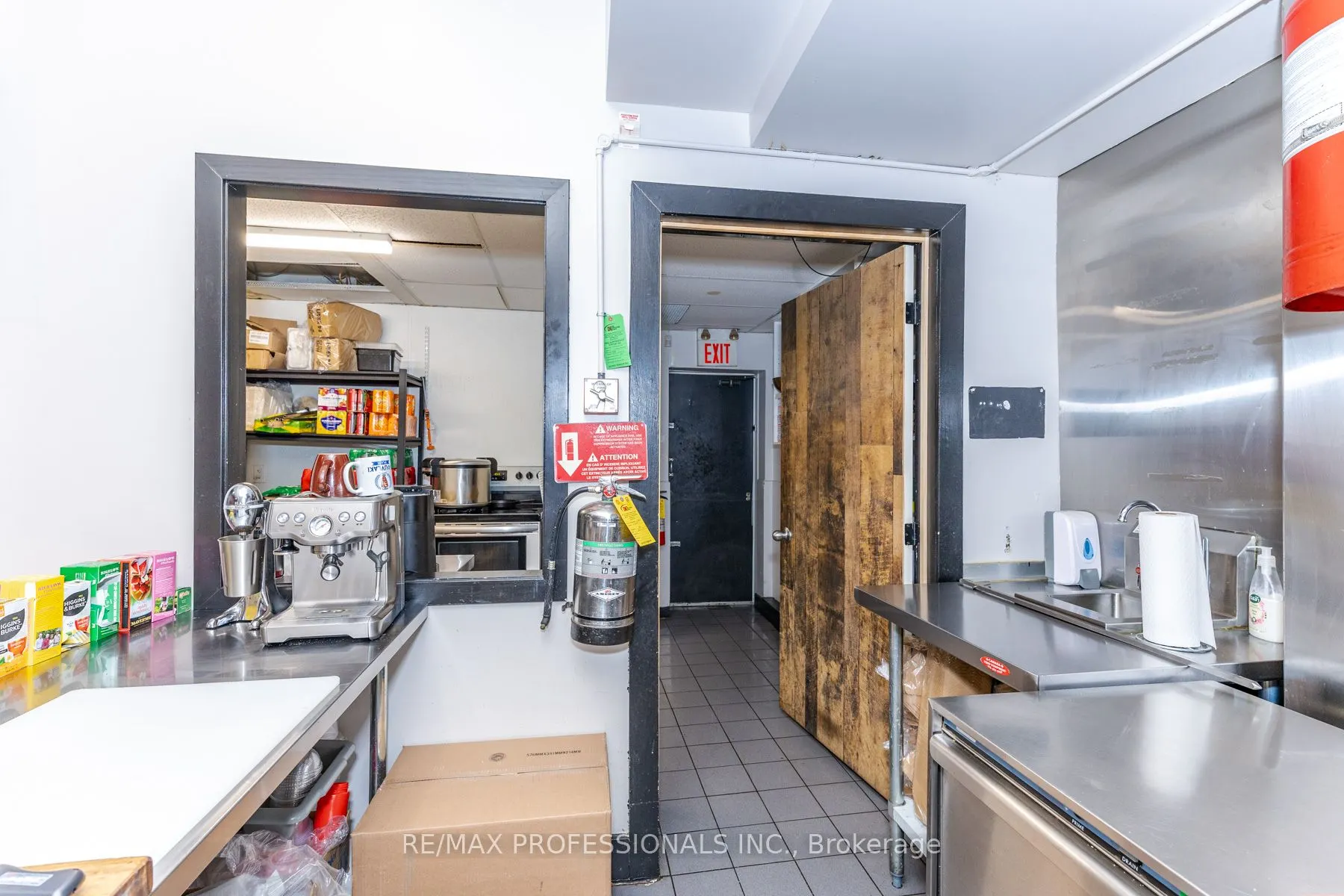 495 Bloor Street W