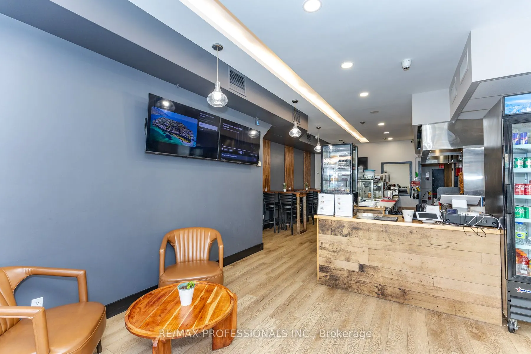 495 Bloor Street W