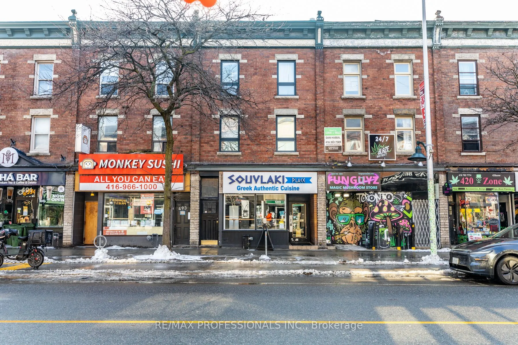 495 Bloor Street W