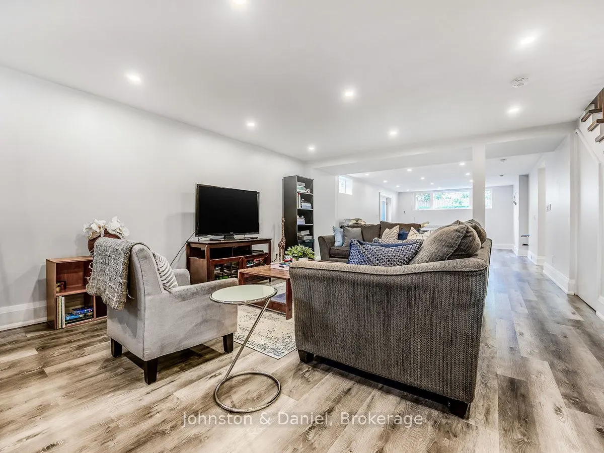 30 Broadleaf Road