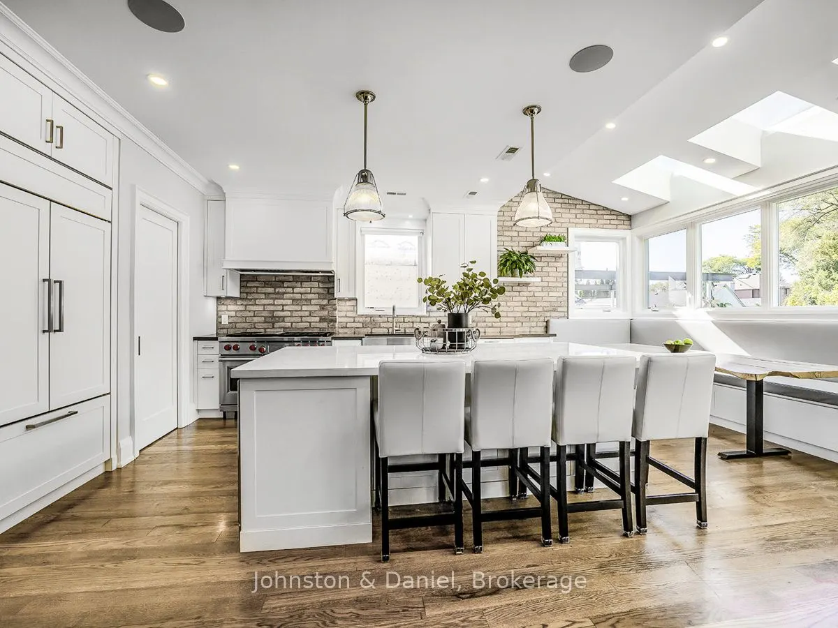 30 Broadleaf Road