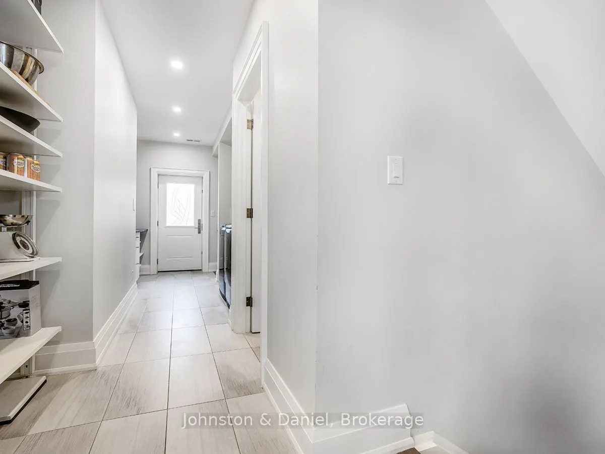 30 Broadleaf Road