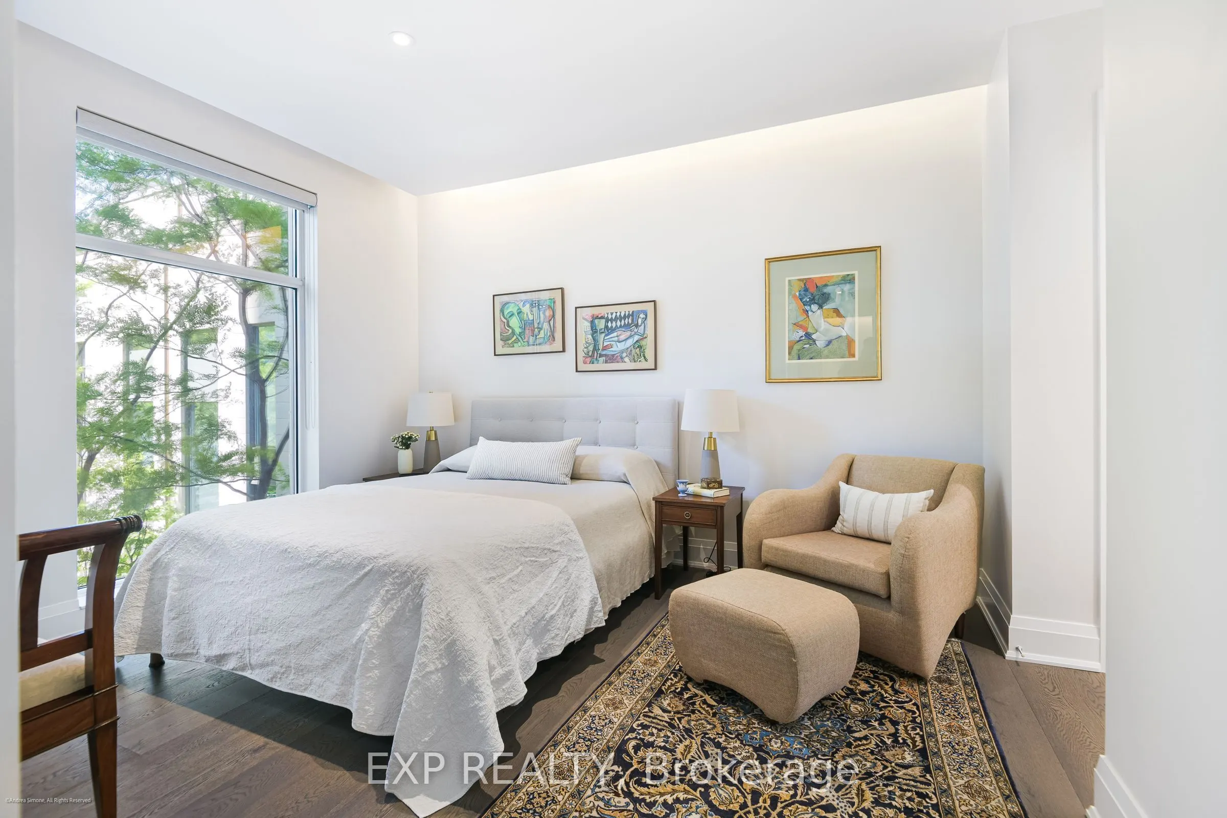 1084 Bay Street #15