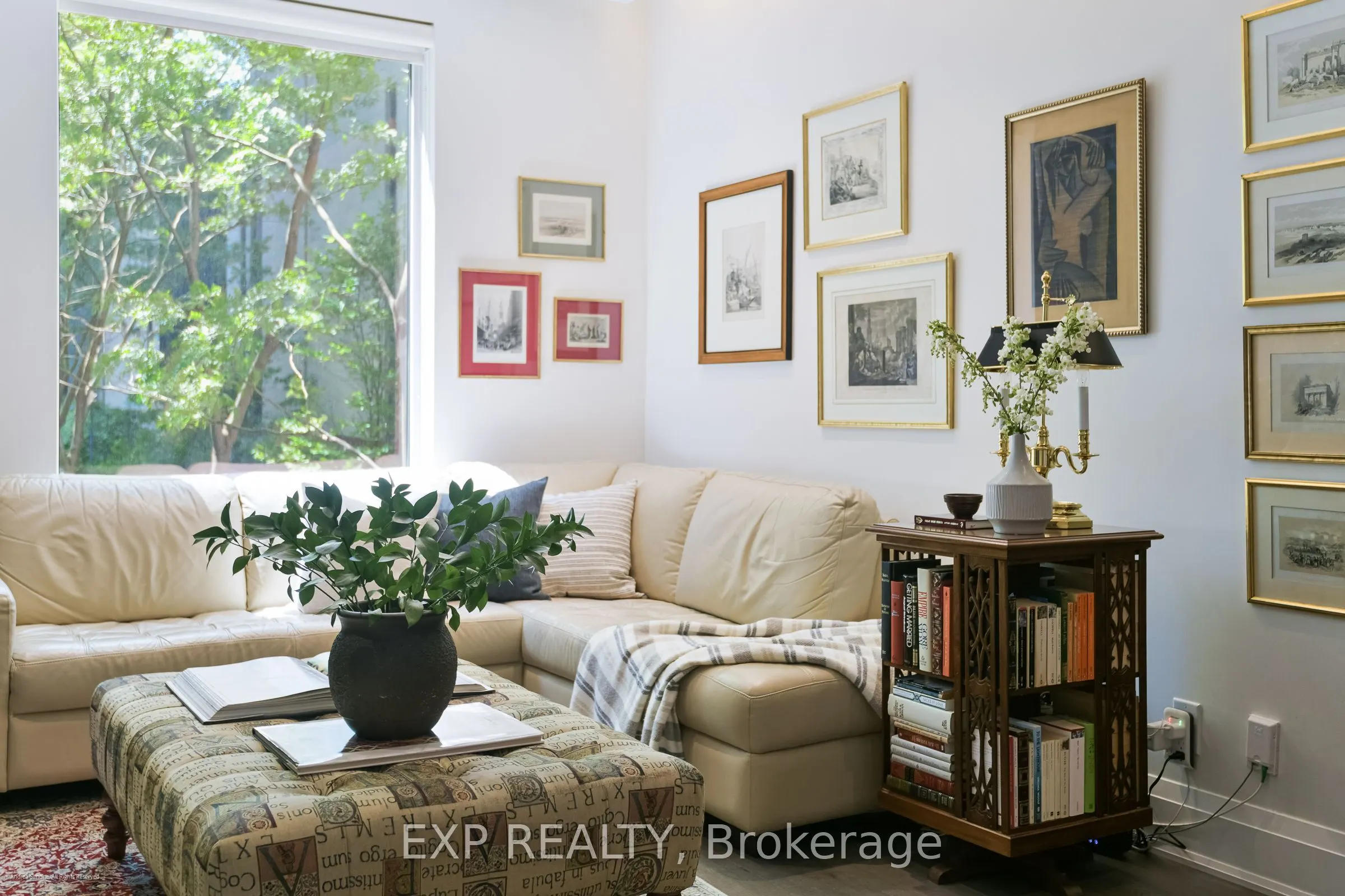 1084 Bay Street #15