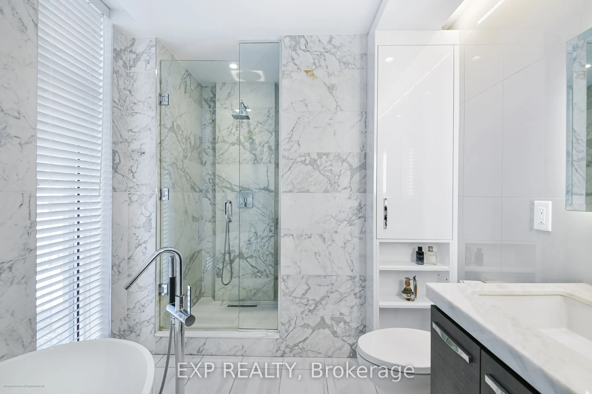 1084 Bay Street #15