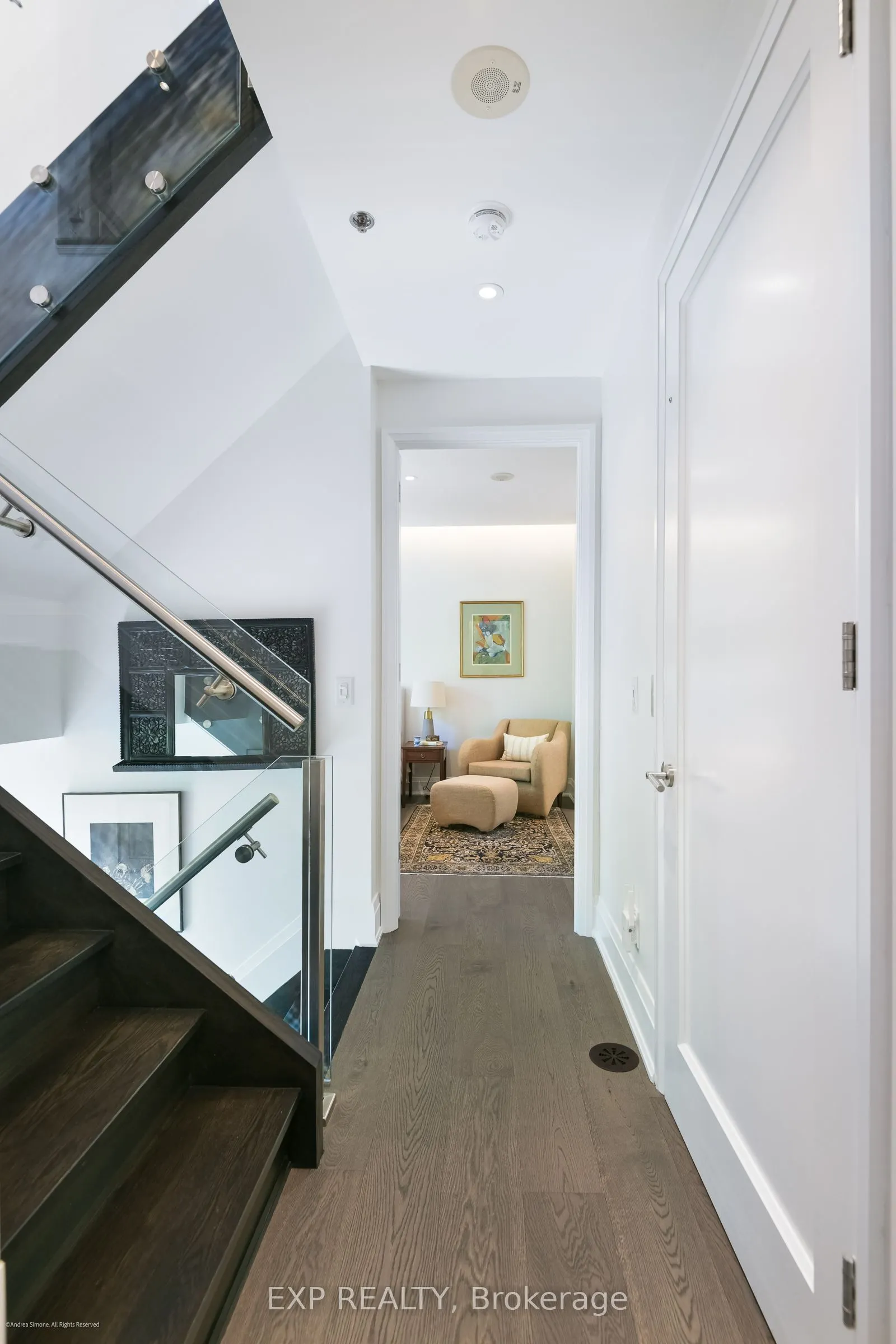 1084 Bay Street #15