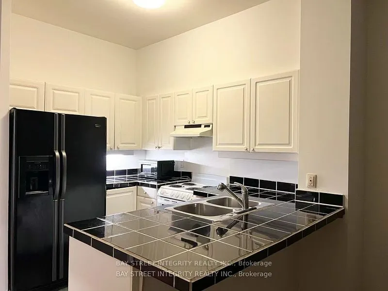 7 King Street E #917