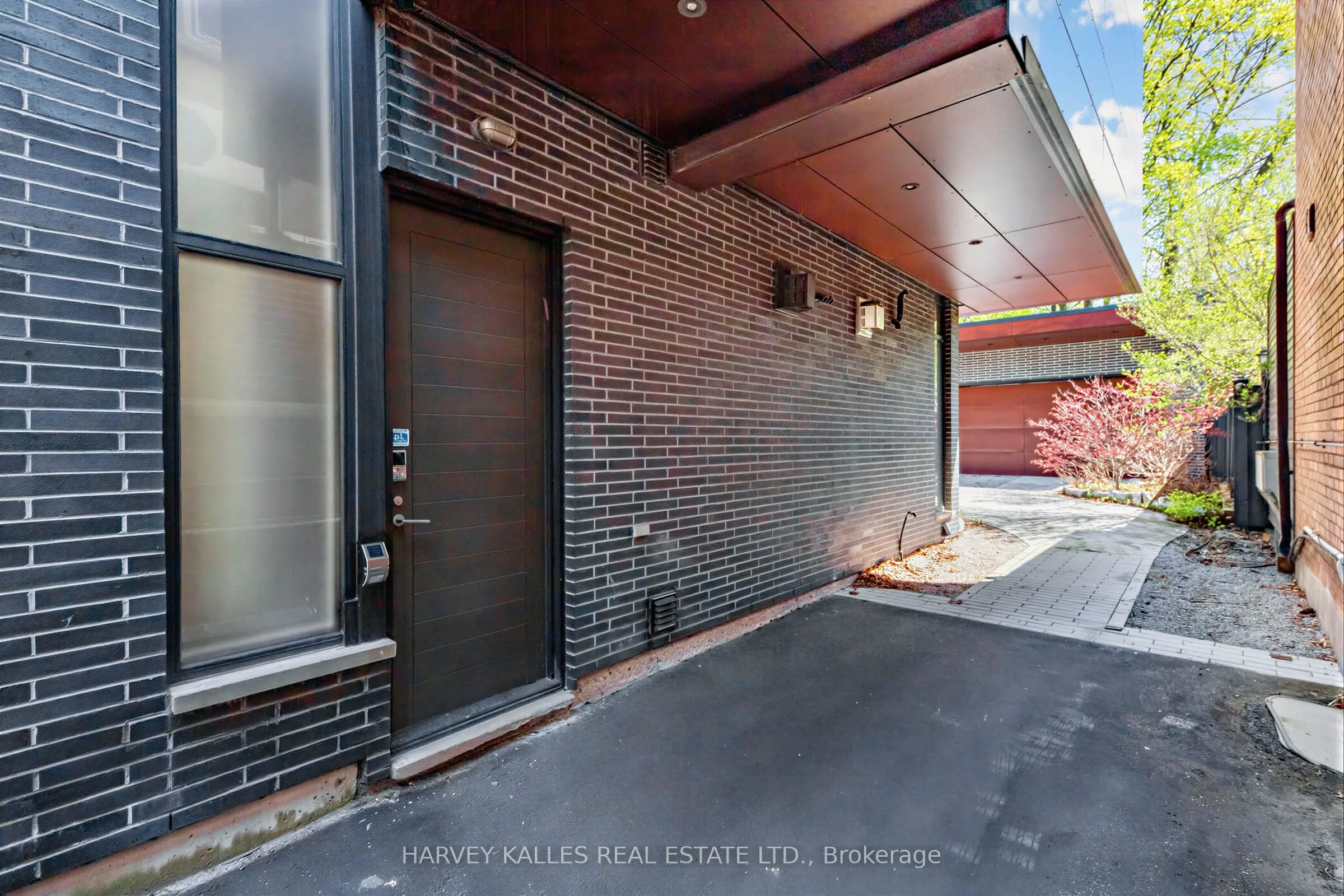 5 Braemar Avenue