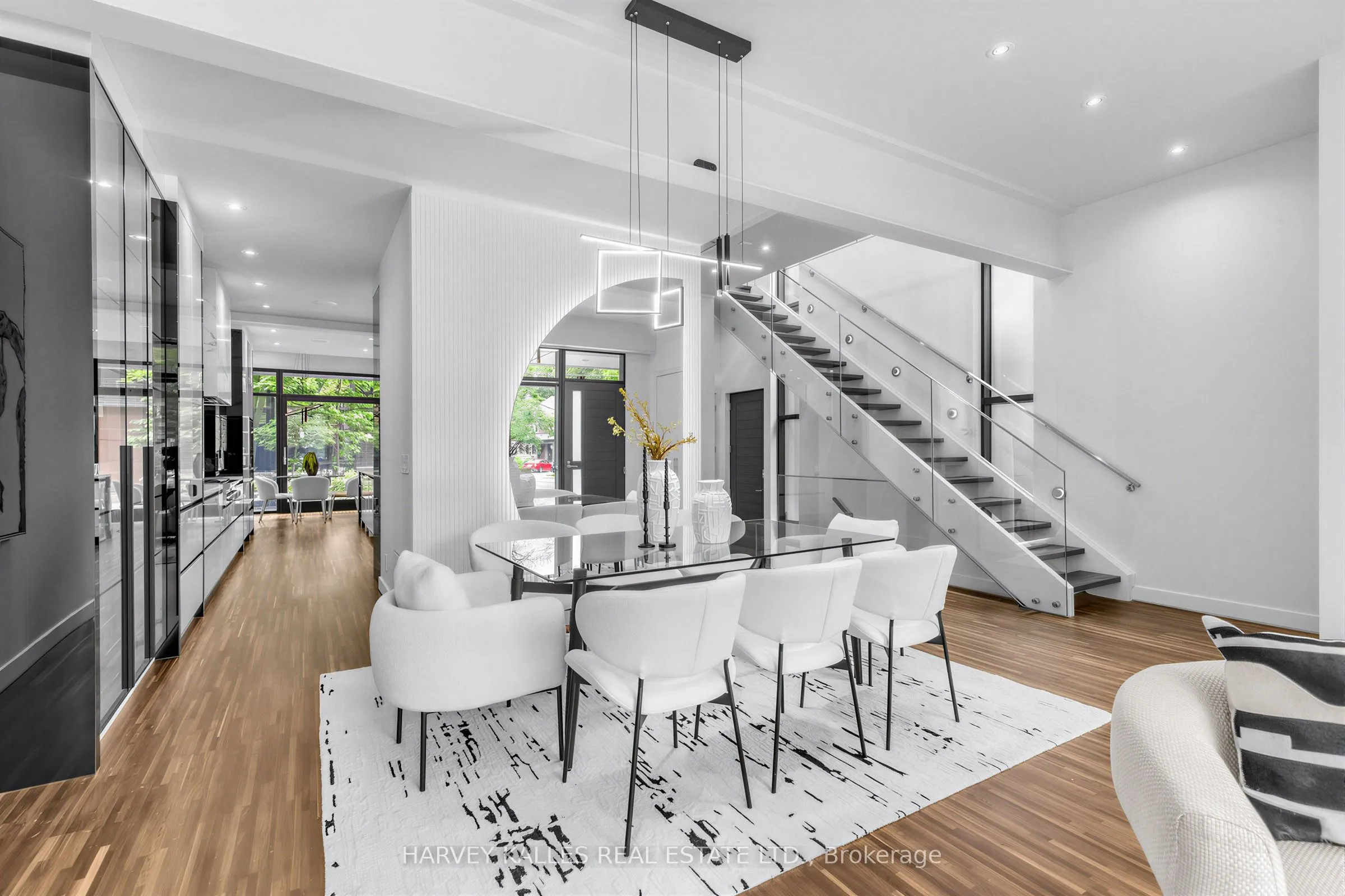 5 Braemar Avenue
