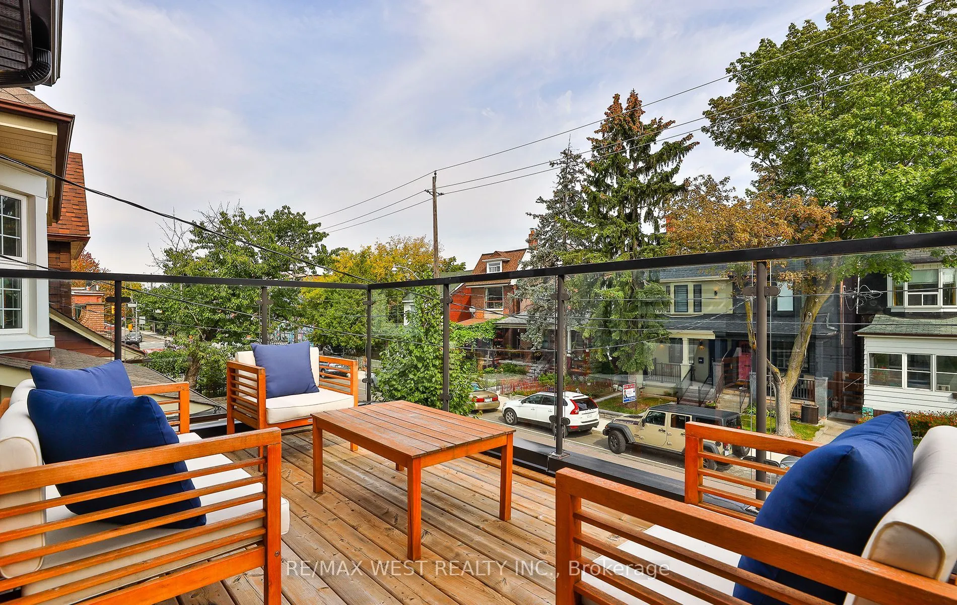 734 Shaw Street