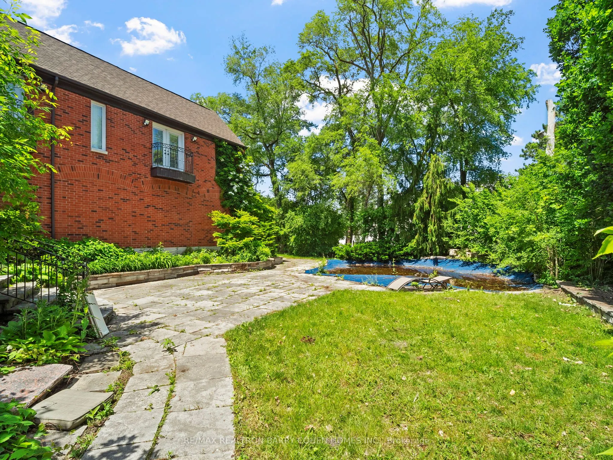 40 Old Colony Road
