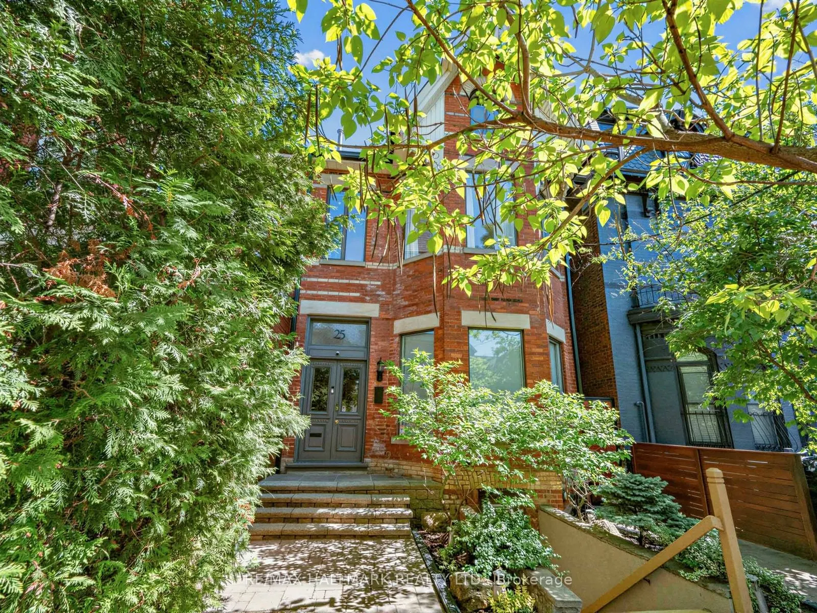 25 Grange Avenue