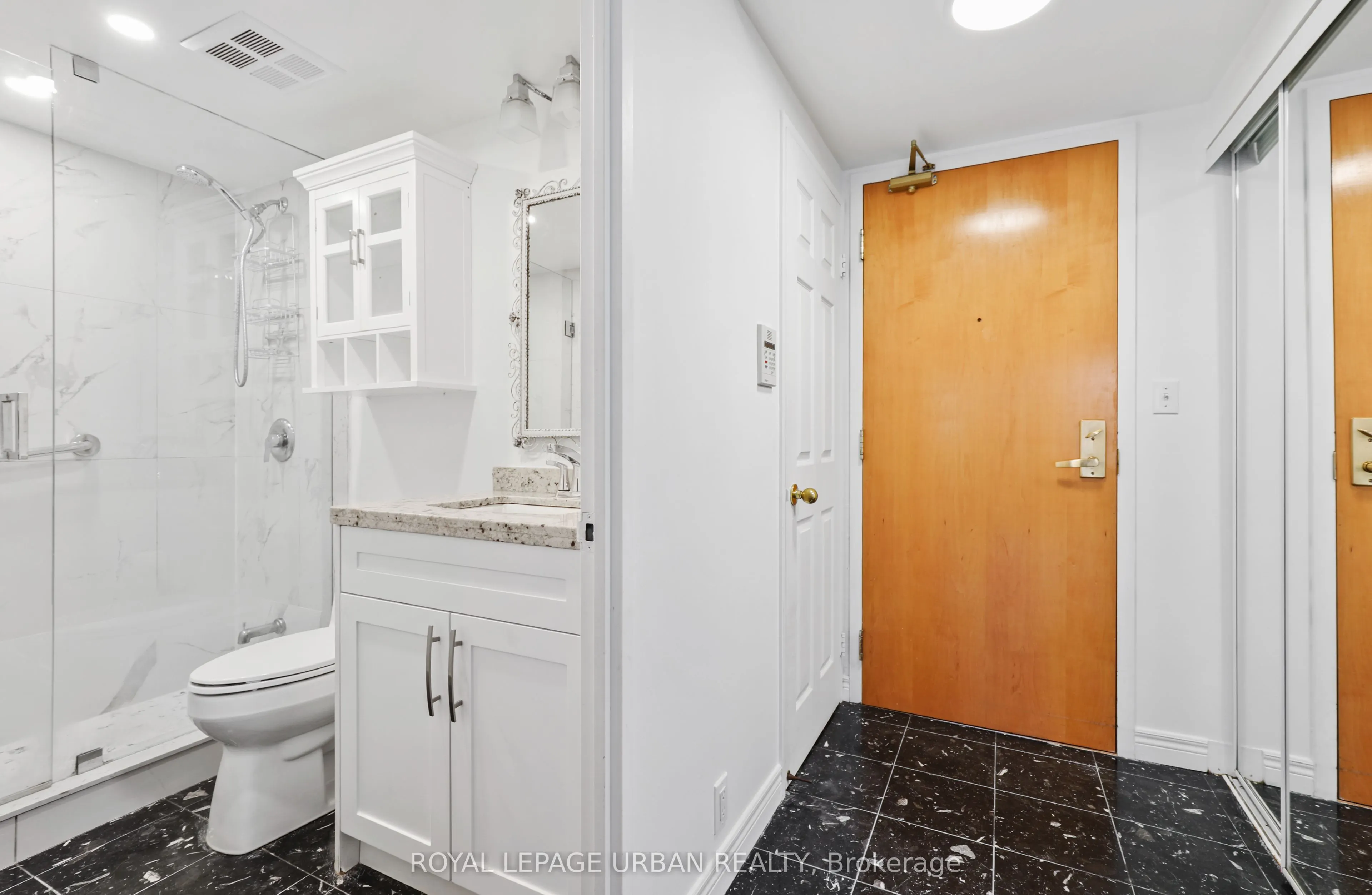 43 Eglinton Avenue E #506