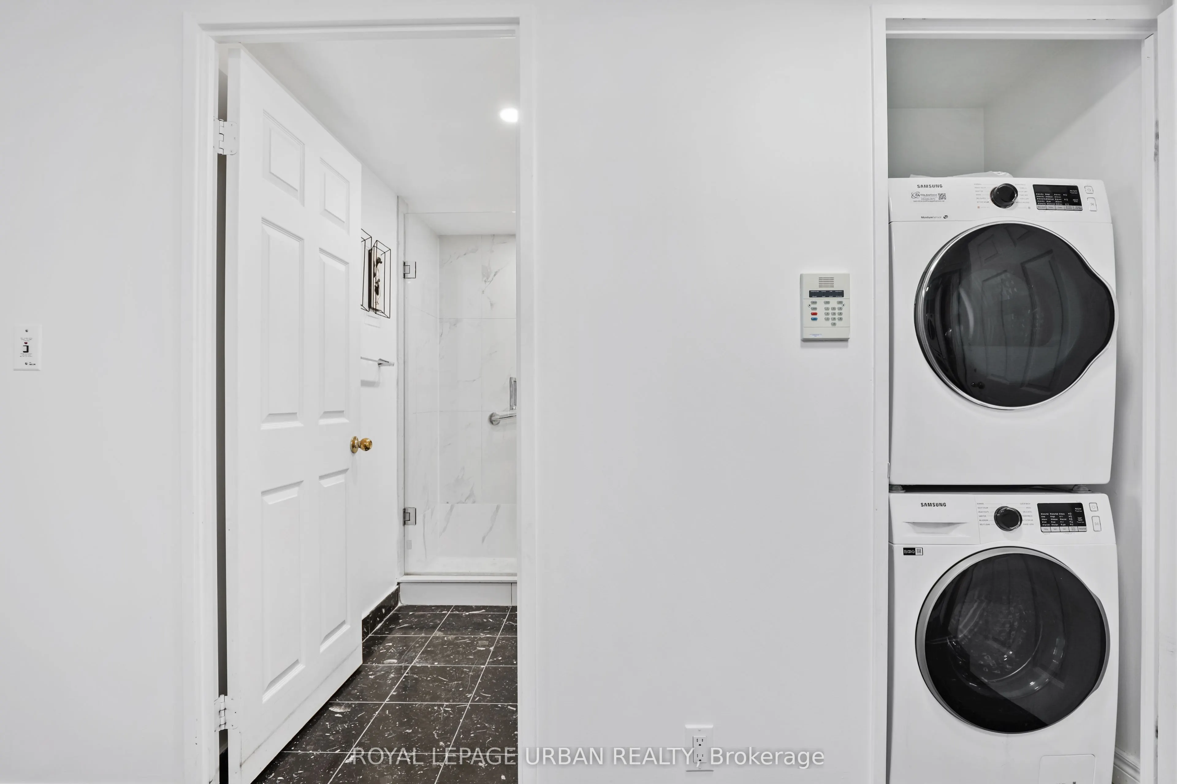 43 Eglinton Avenue E #506