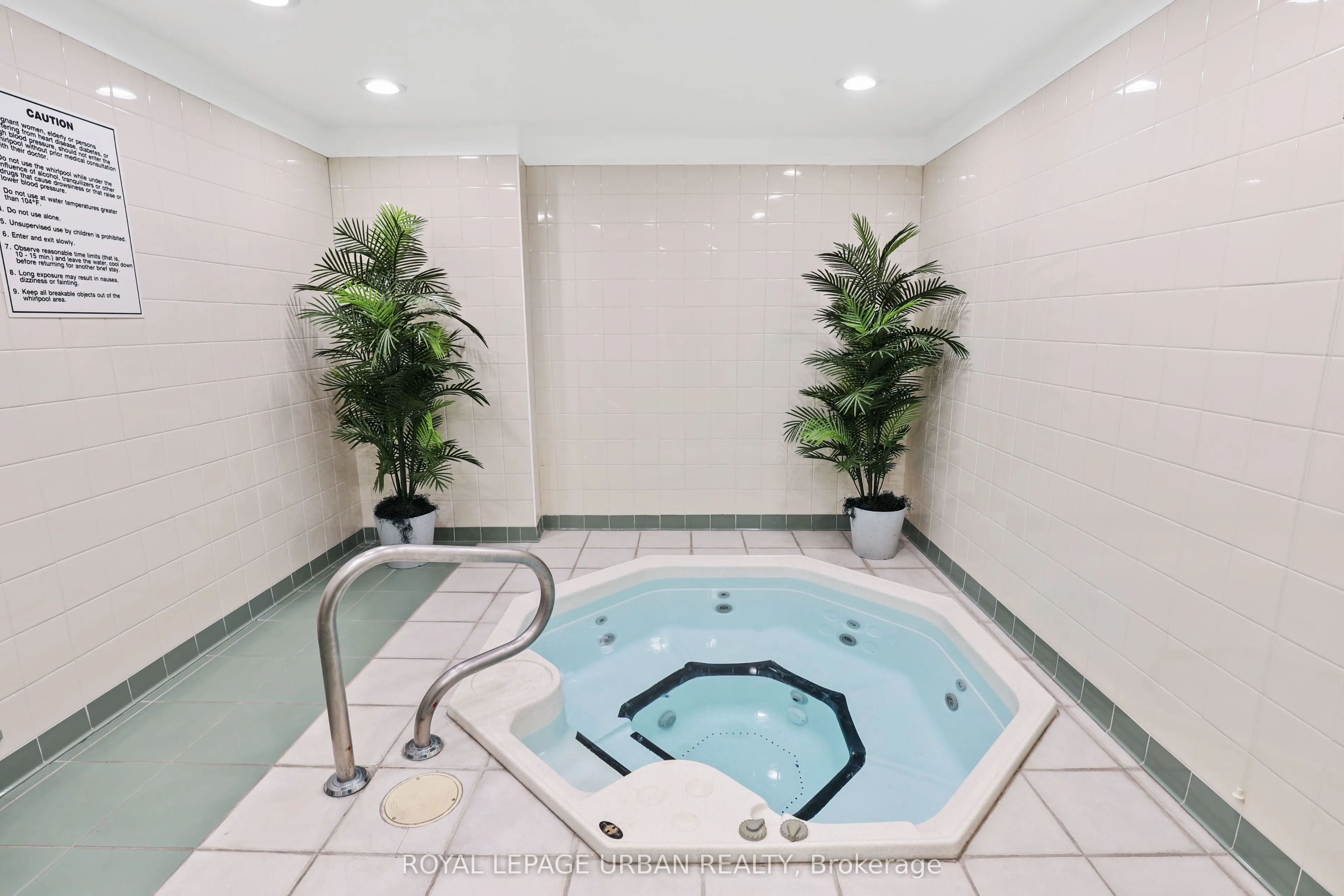 43 Eglinton Avenue E #506