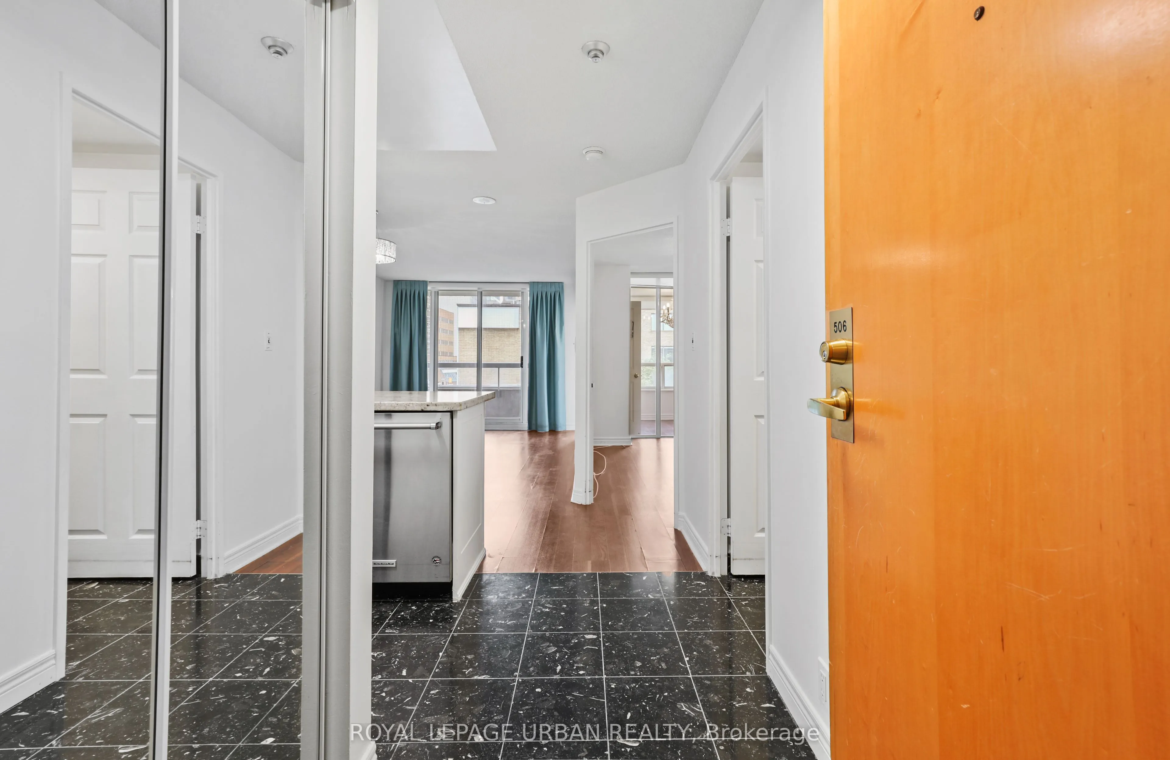 43 Eglinton Avenue E #506