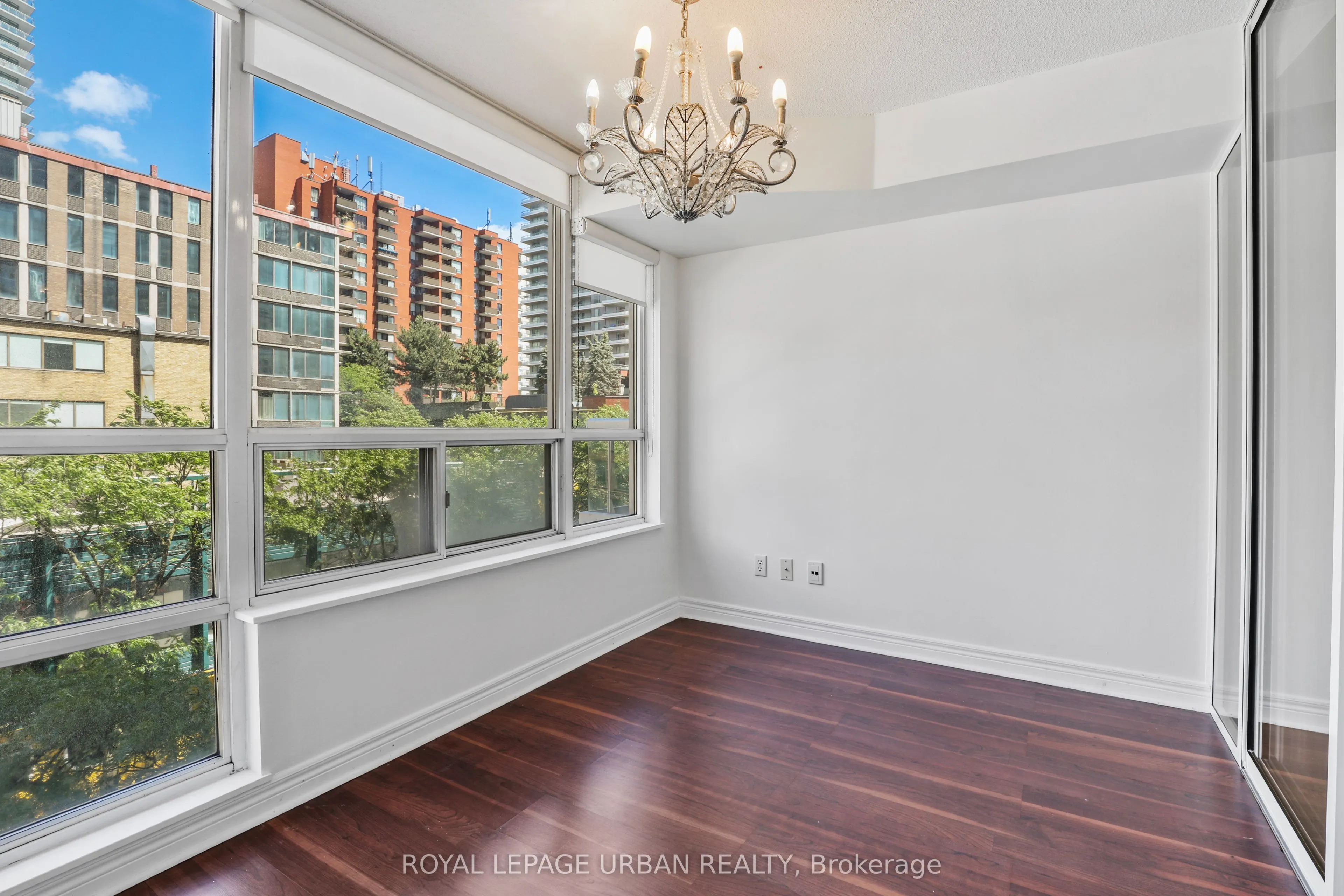 43 Eglinton Avenue E #506