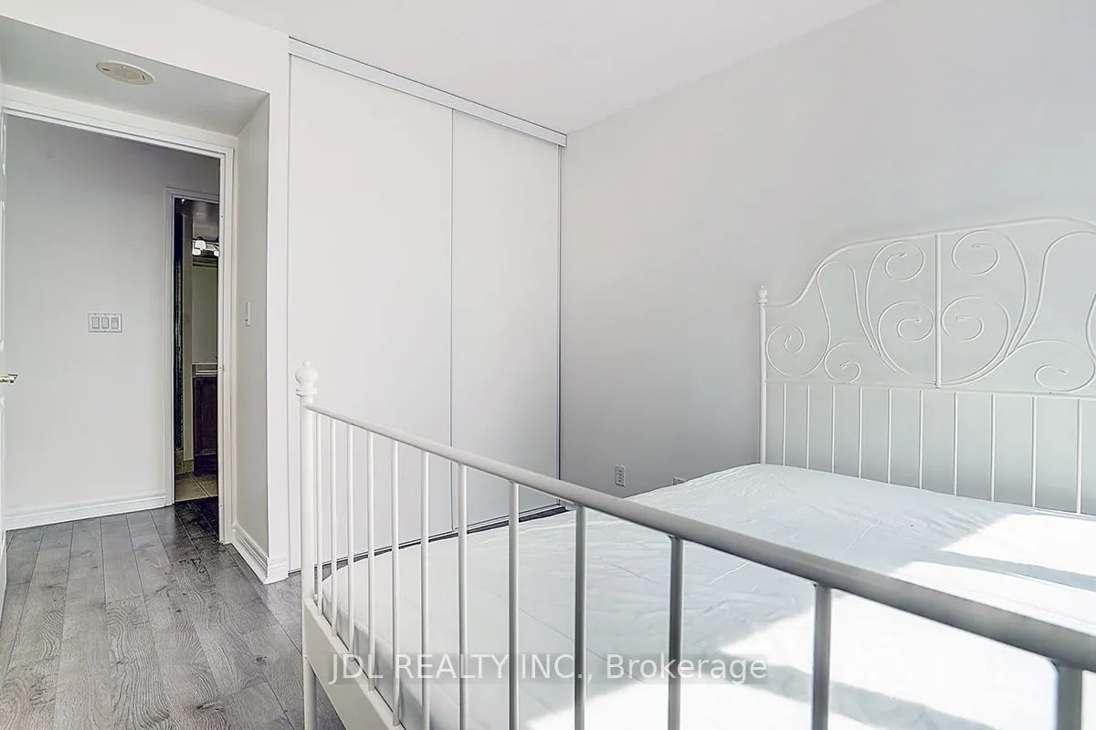 23 Hollywood Avenue #1202