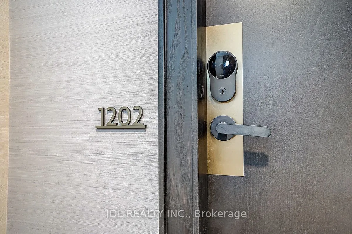 23 Hollywood Avenue #1202