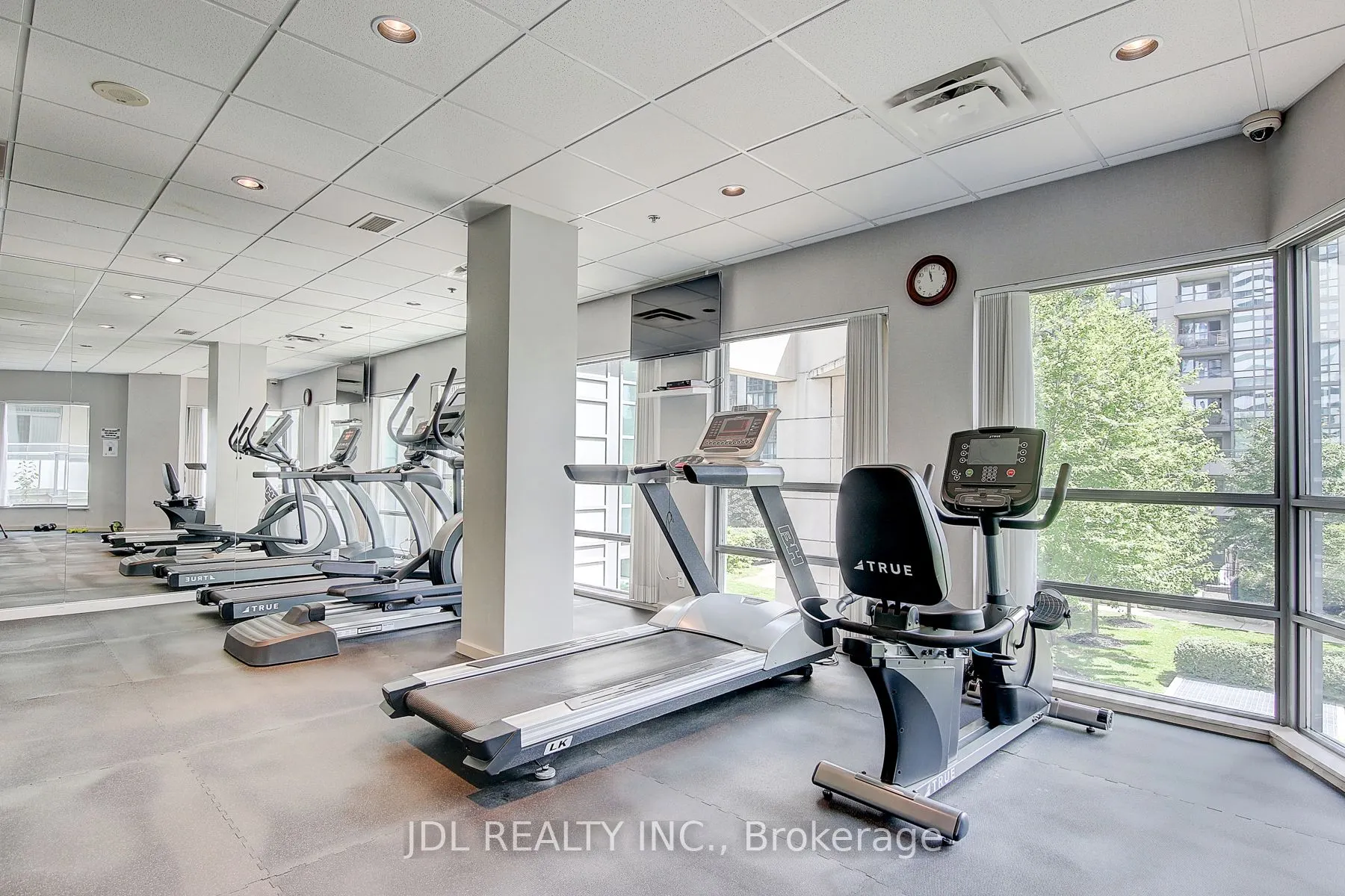 23 Hollywood Avenue #1202