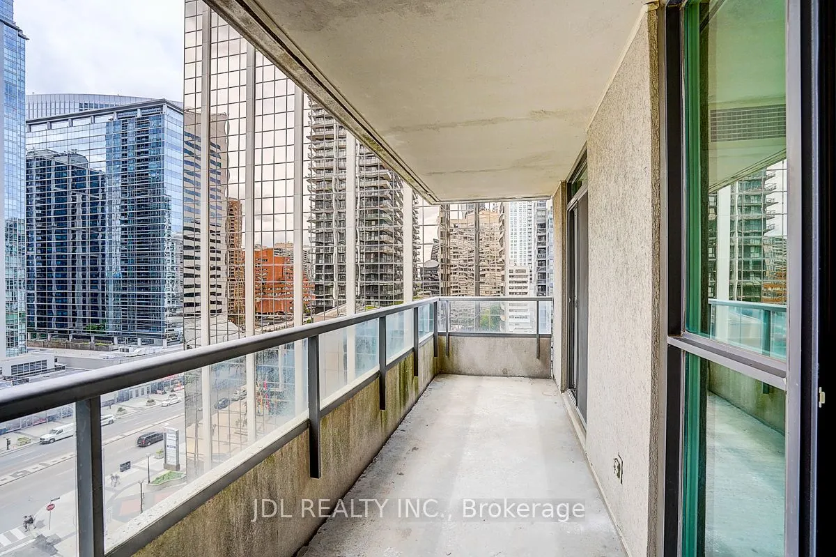 23 Hollywood Avenue #1202