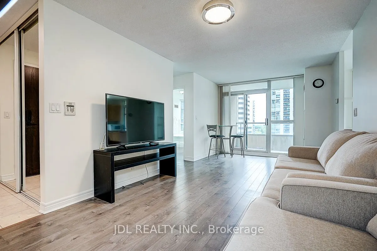 23 Hollywood Avenue #1202