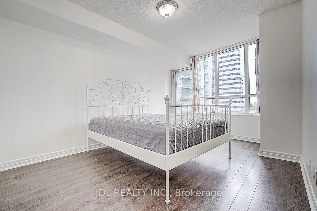 23 Hollywood Avenue #1202