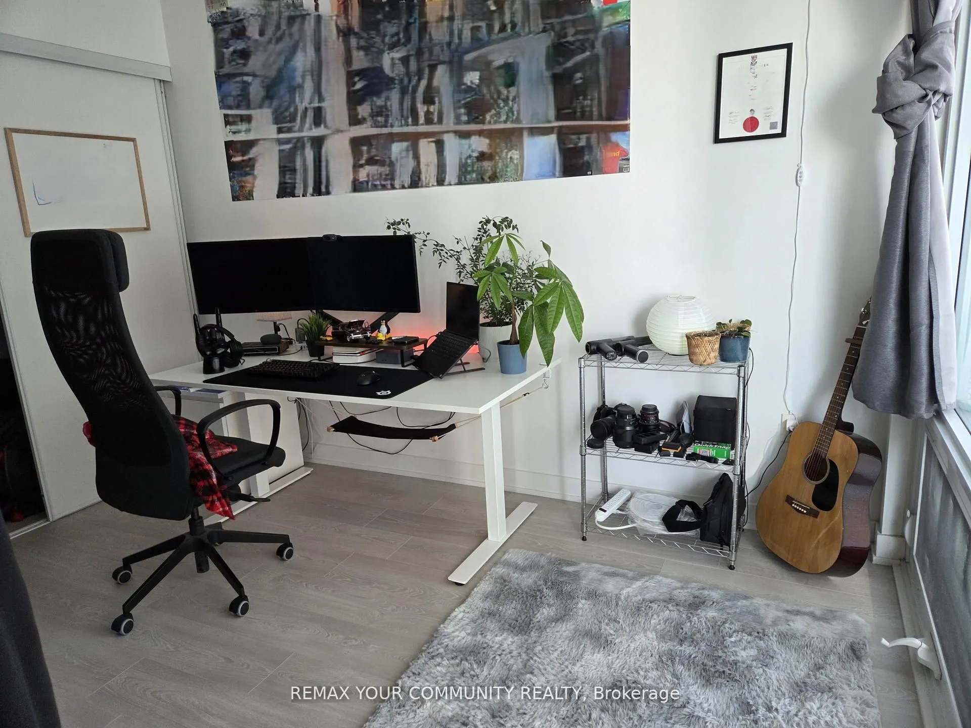 15 Queens Quay E #408