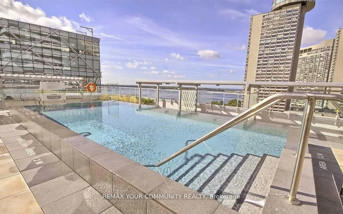 15 Queens Quay E #408