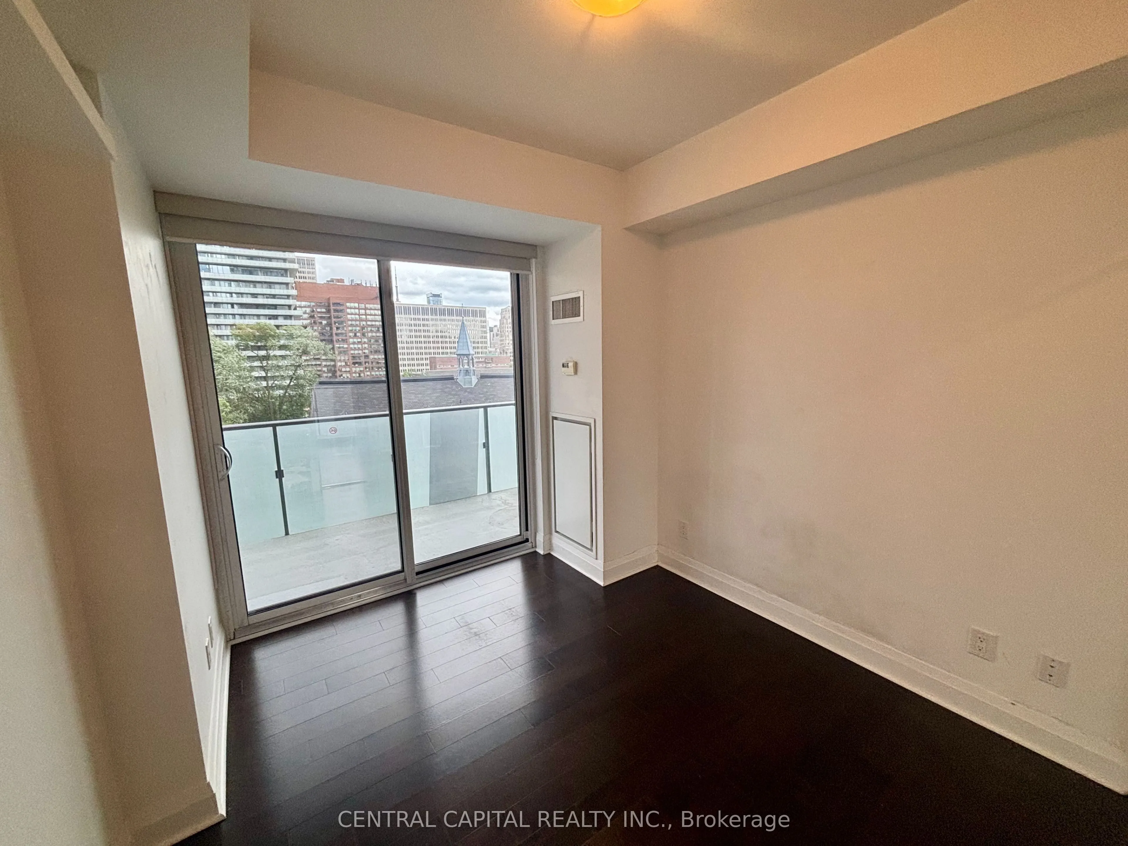 1080 Bay Street #502