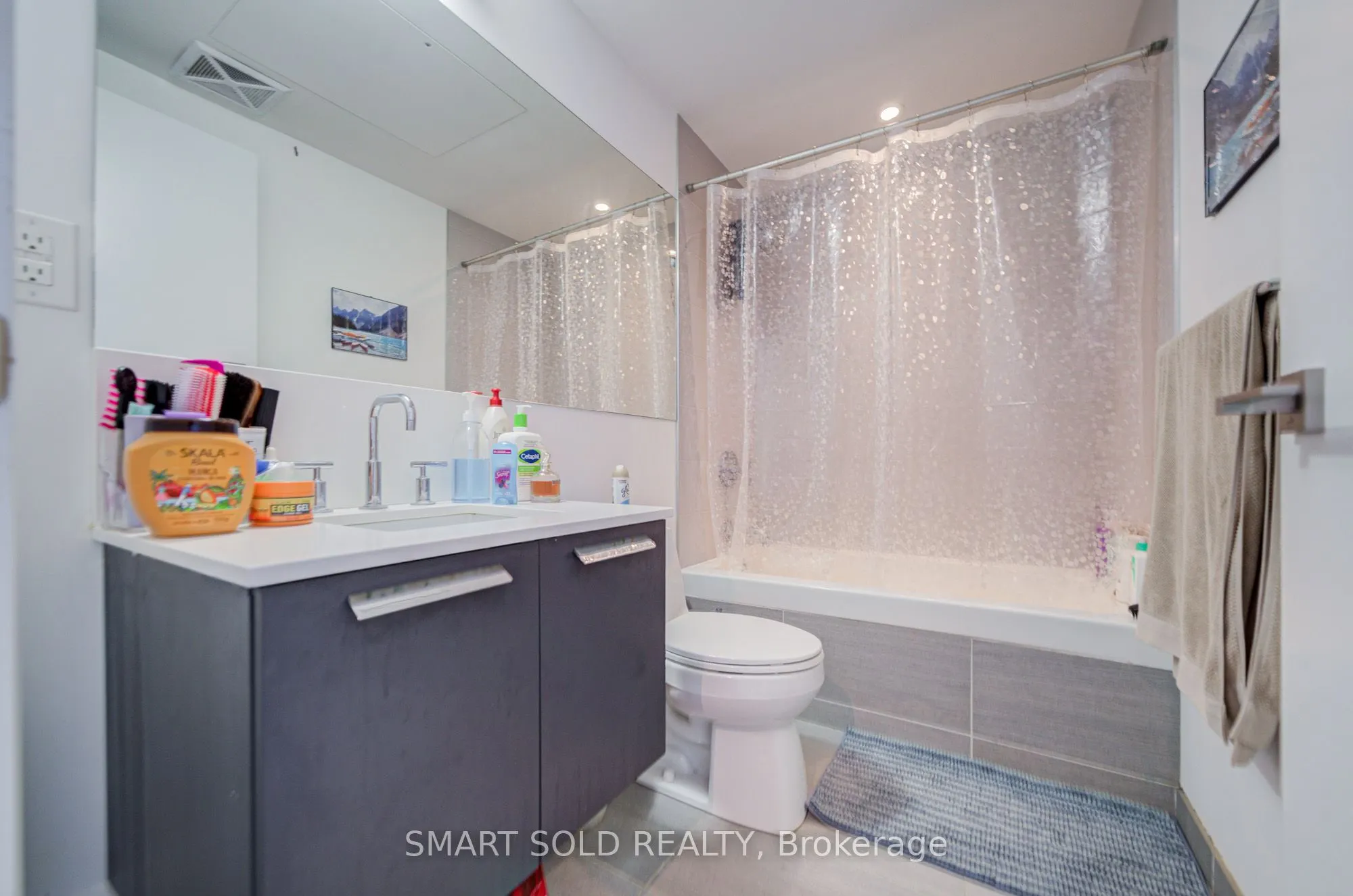 50 Charles Street E #2909