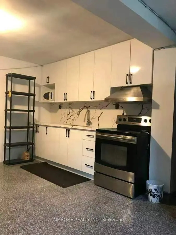 137A MARKHAM Street #MainFlr