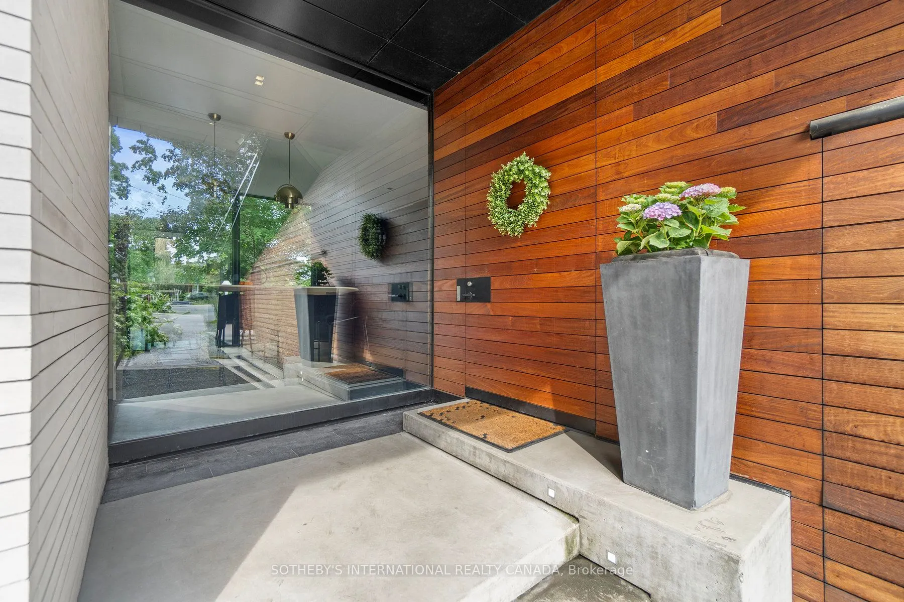 95 Riverview Drive
