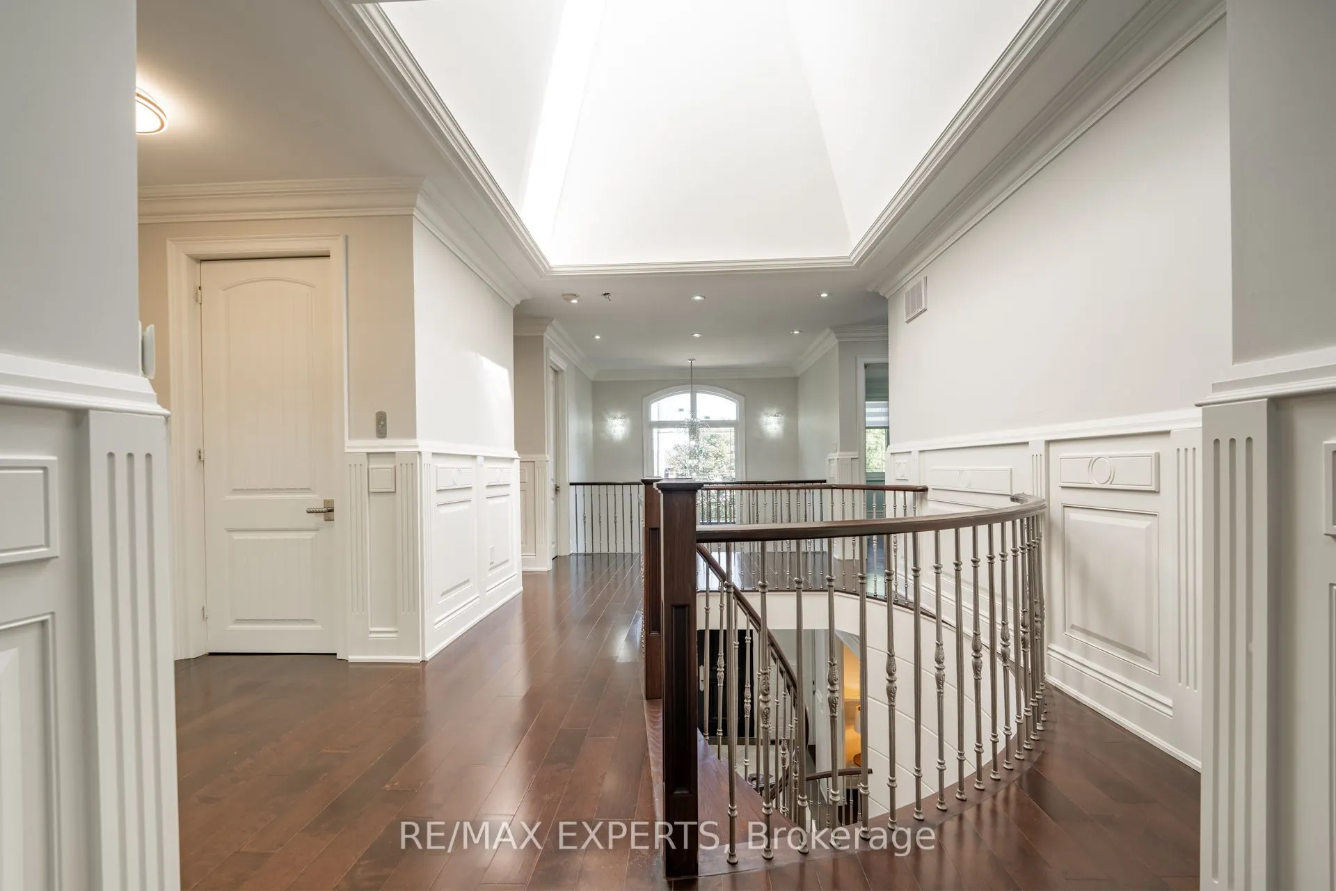 9 Calderon Crescent