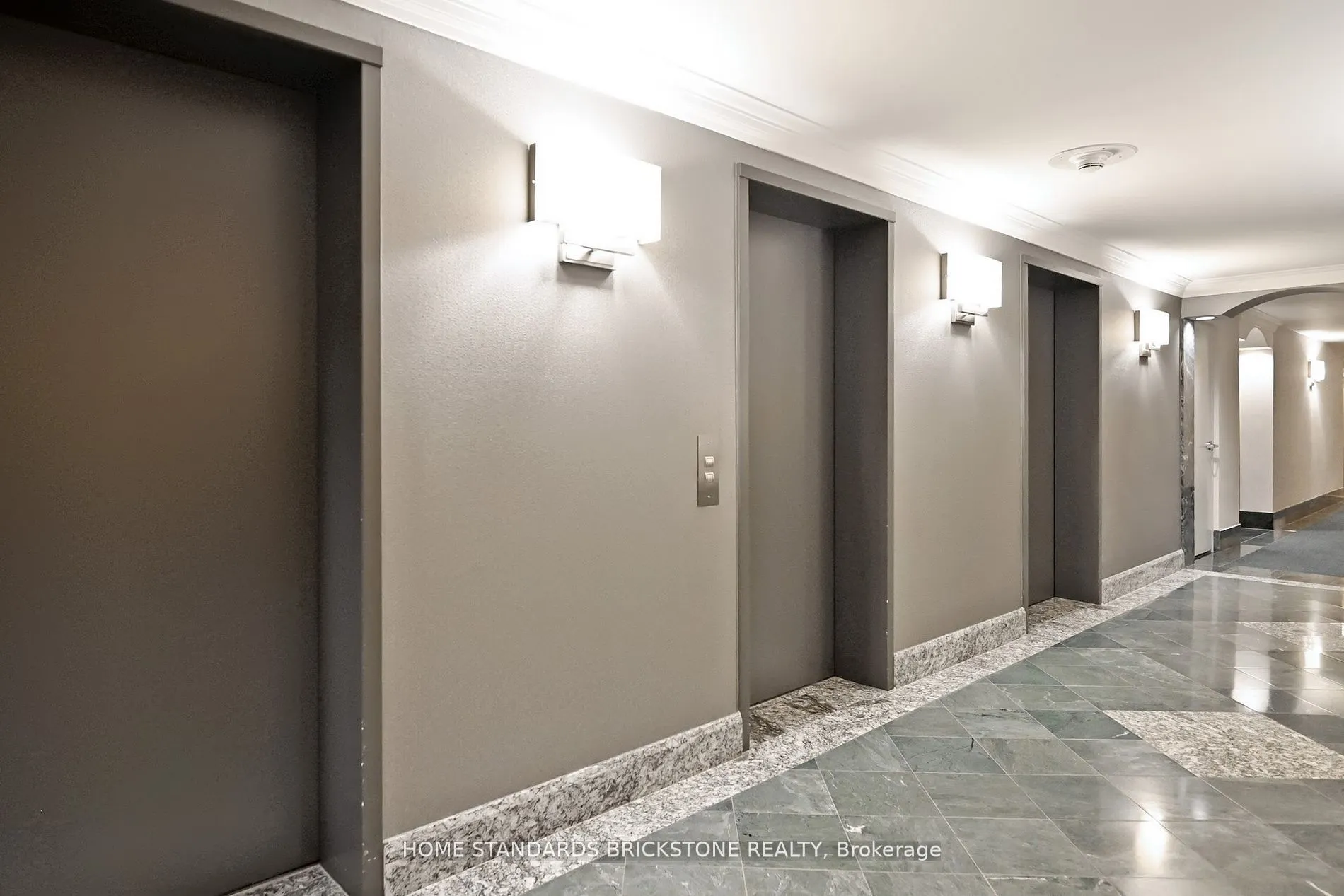 110 Bloor Street W #1009