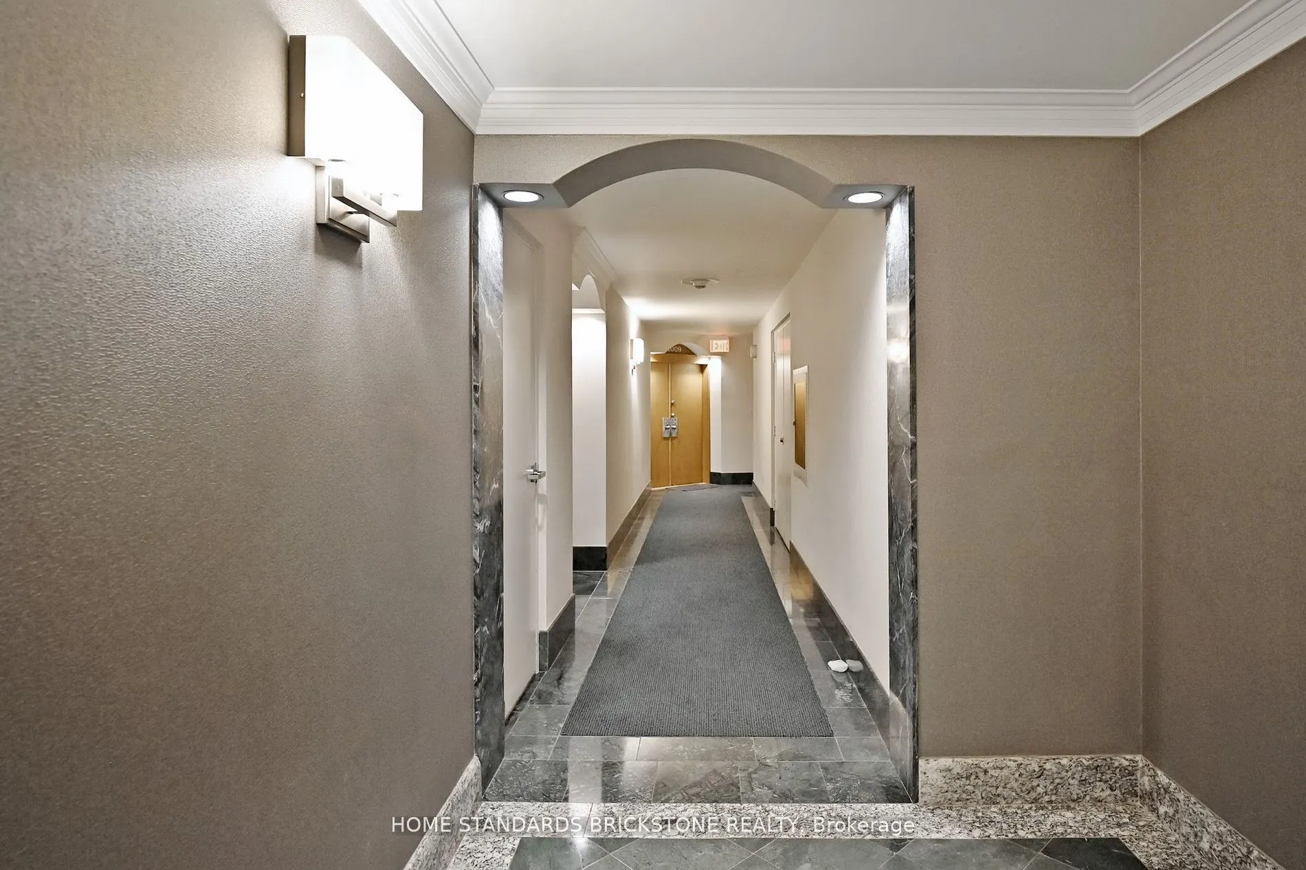 110 Bloor Street W #1009