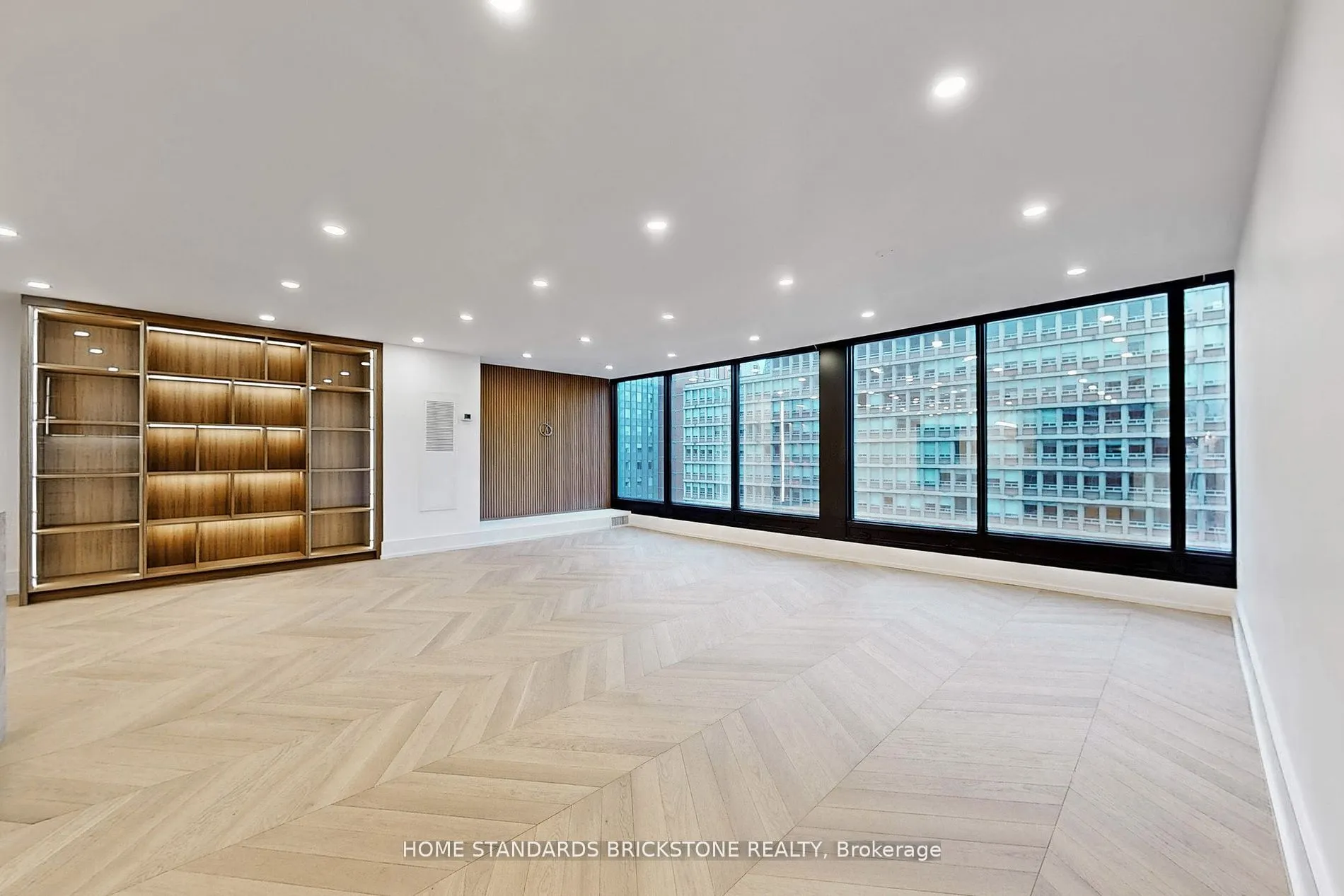 110 Bloor Street W #1009