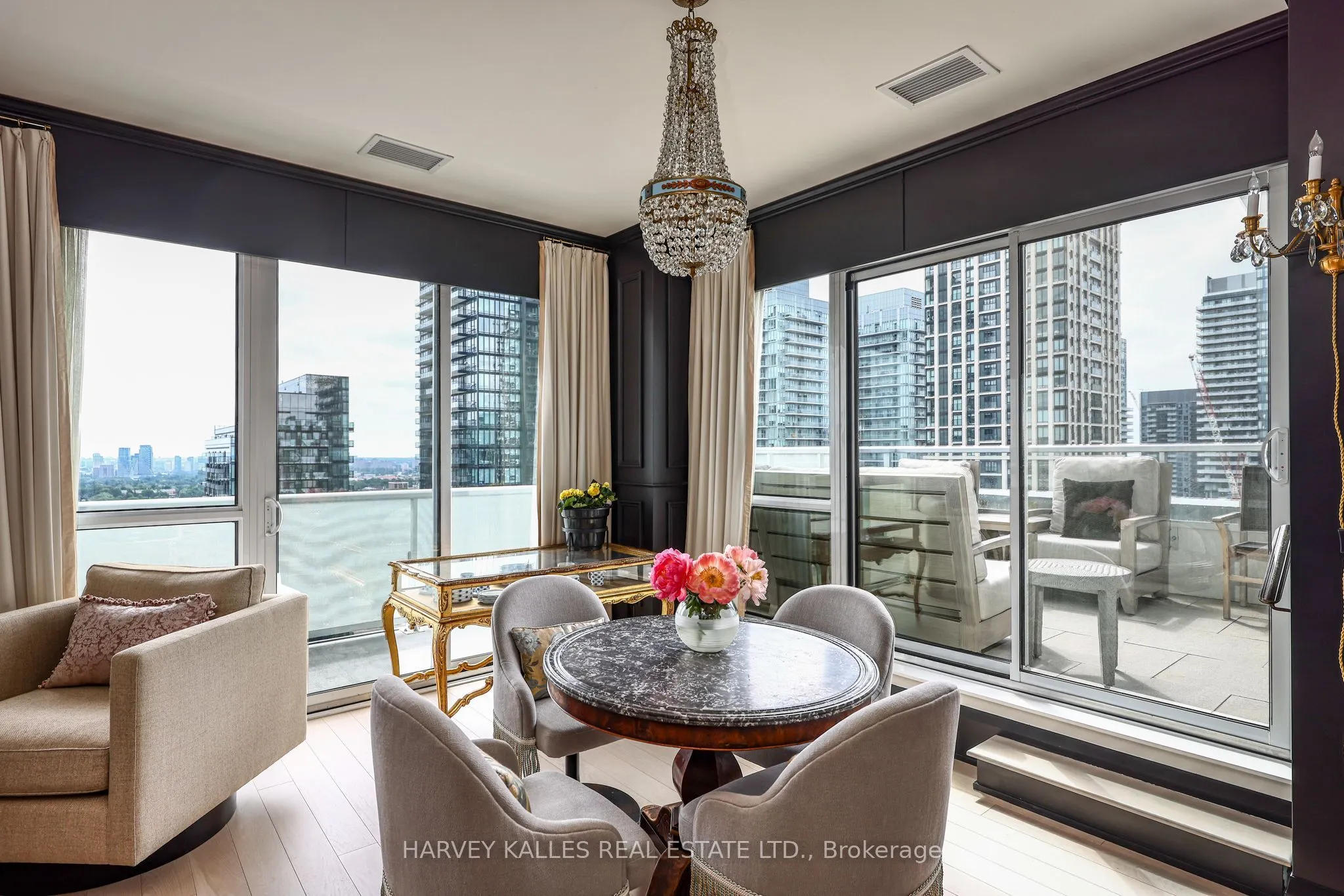 101 Erskine Avenue #2407