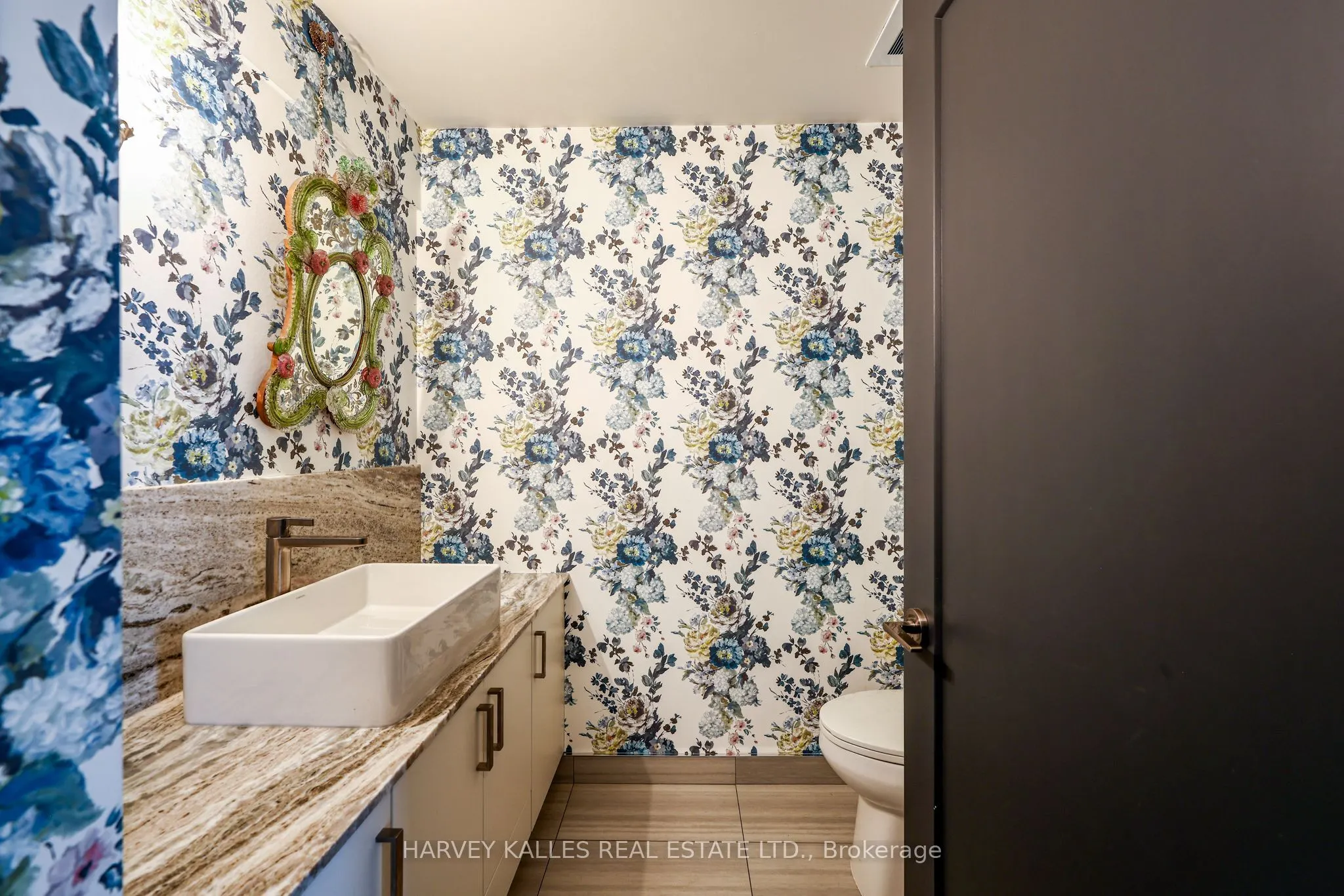 101 Erskine Avenue #2407