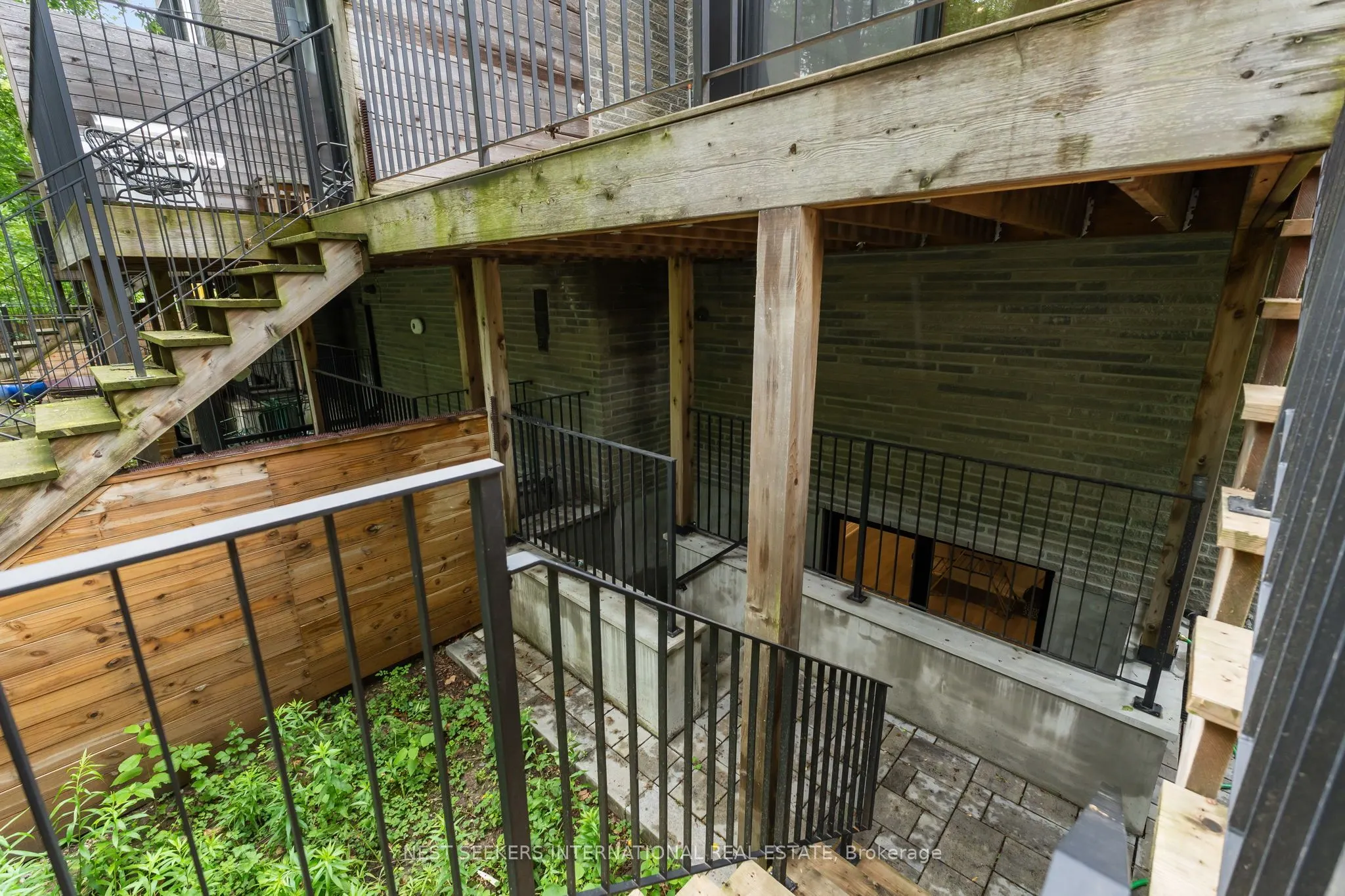 141 Chaplin Crescent