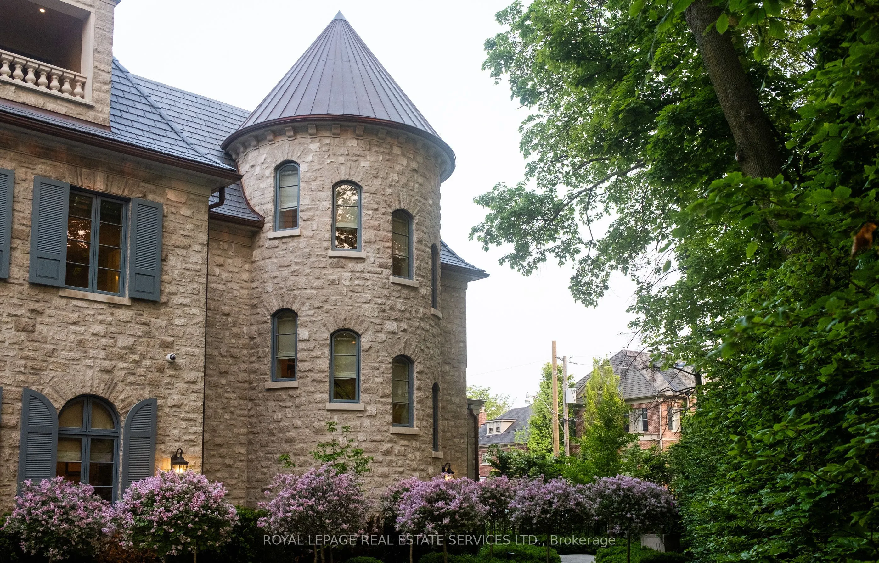 221 Forest Hill Road