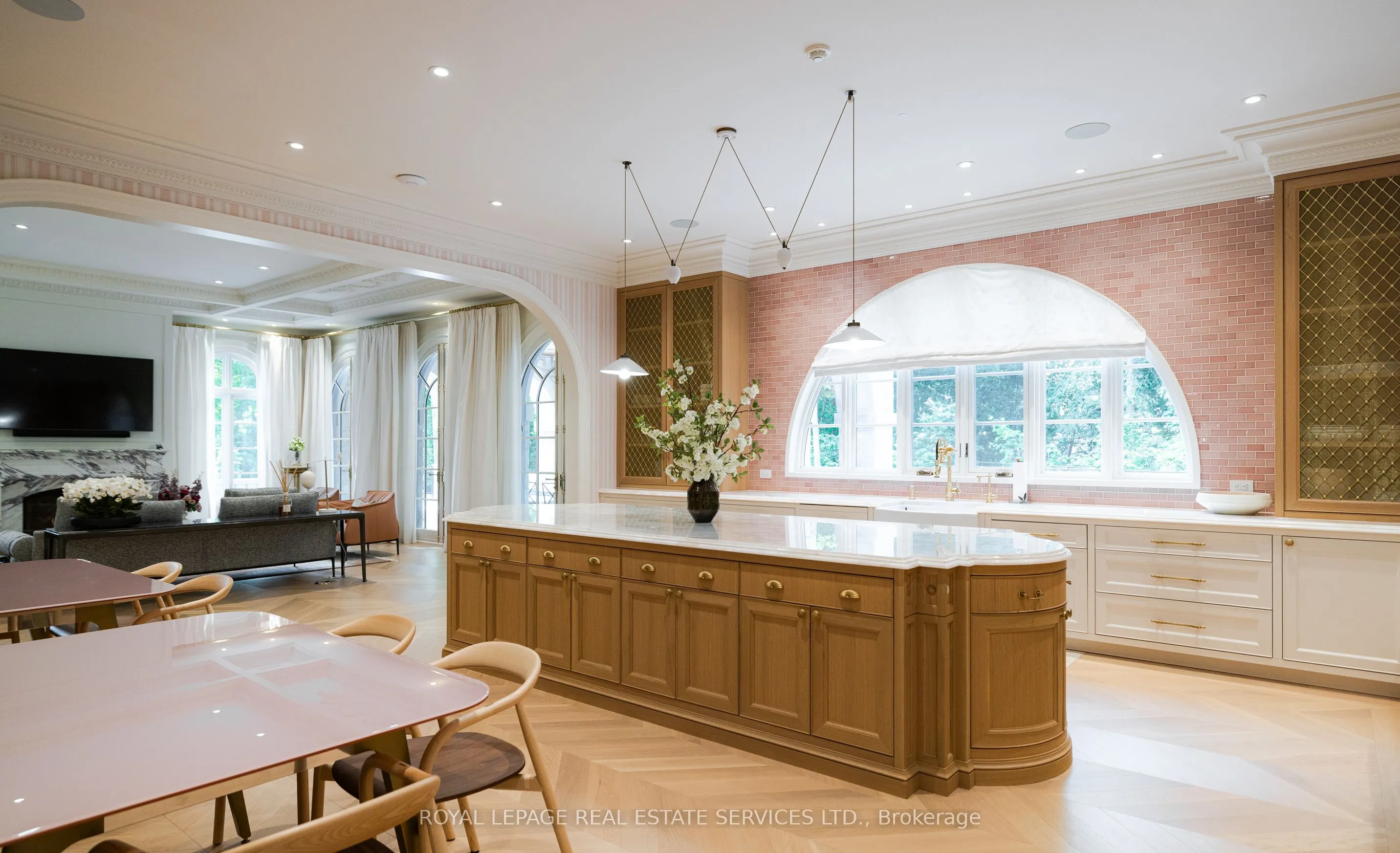 221 Forest Hill Road