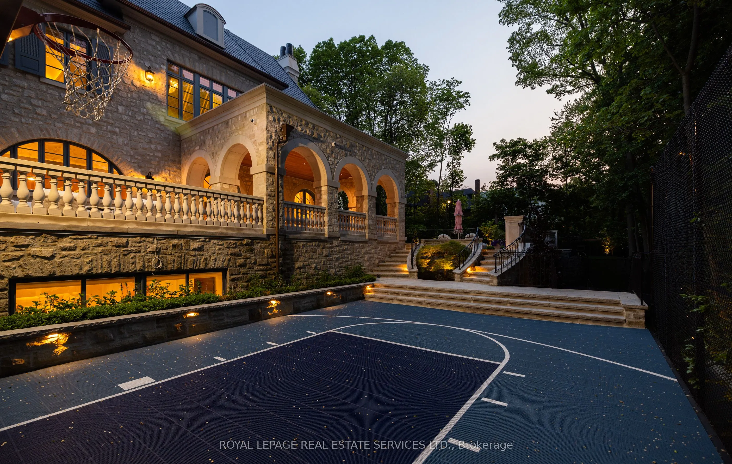 221 Forest Hill Road