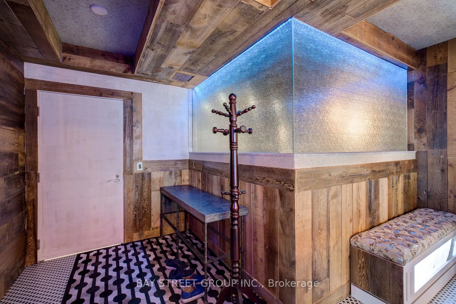 68 Yorkville Avenue #301