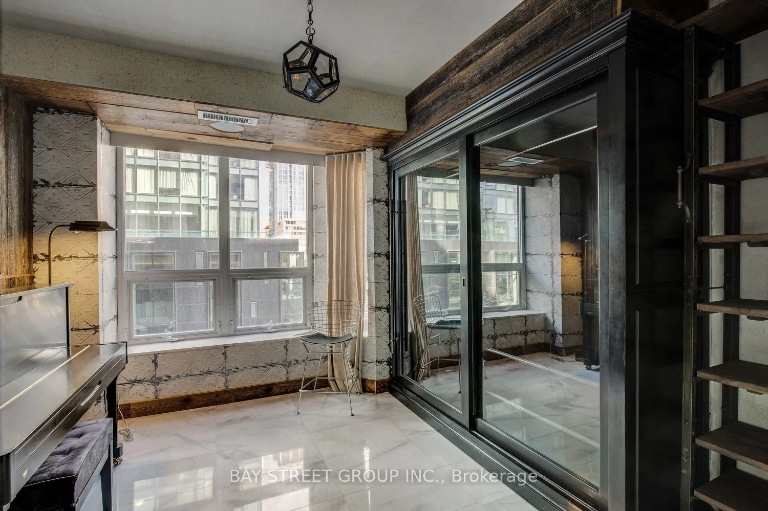68 Yorkville Avenue #301