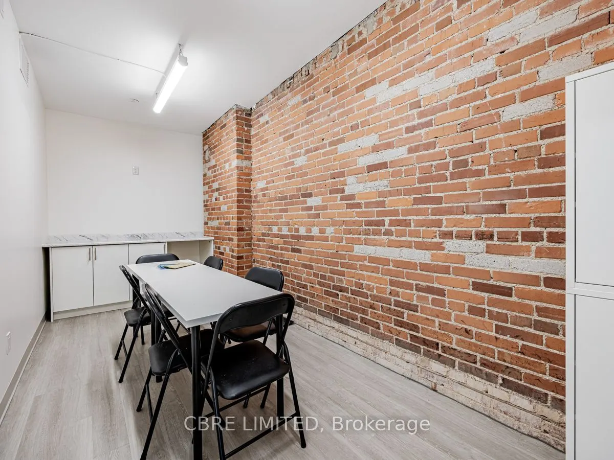 417 Spadina Road #3rd Floor