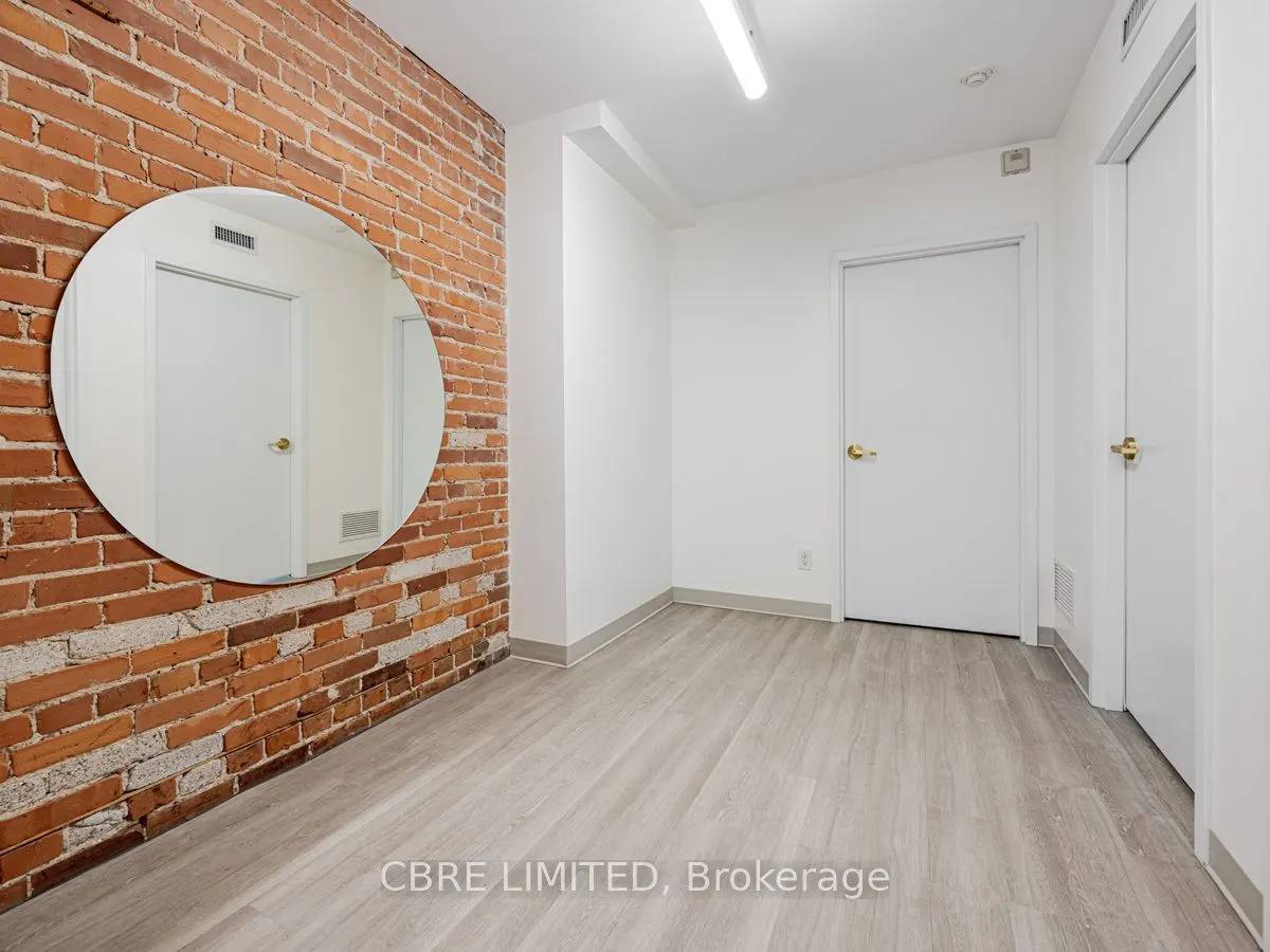 417 Spadina Road #3rd Floor