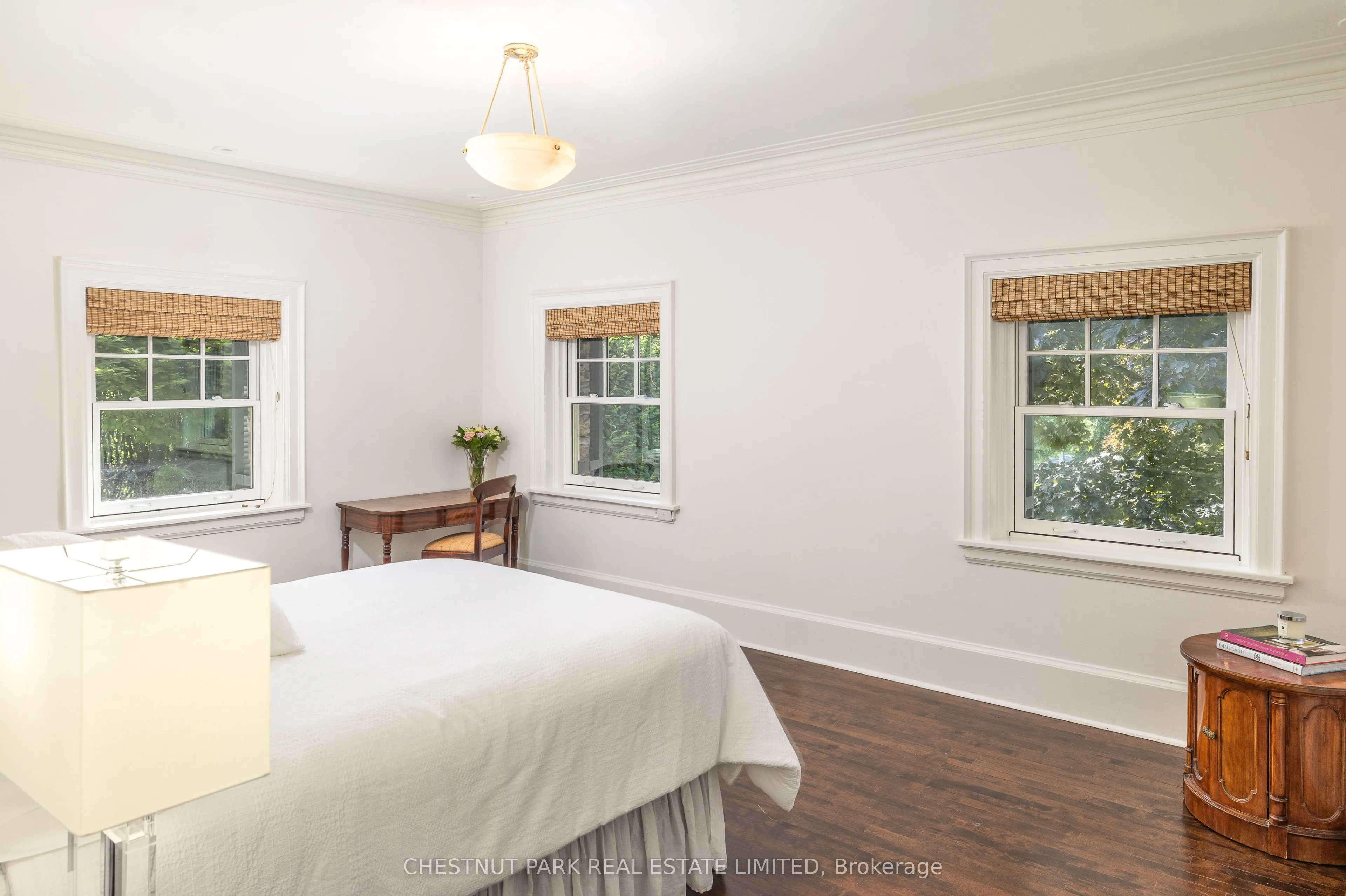 42 Lytton Boulevard