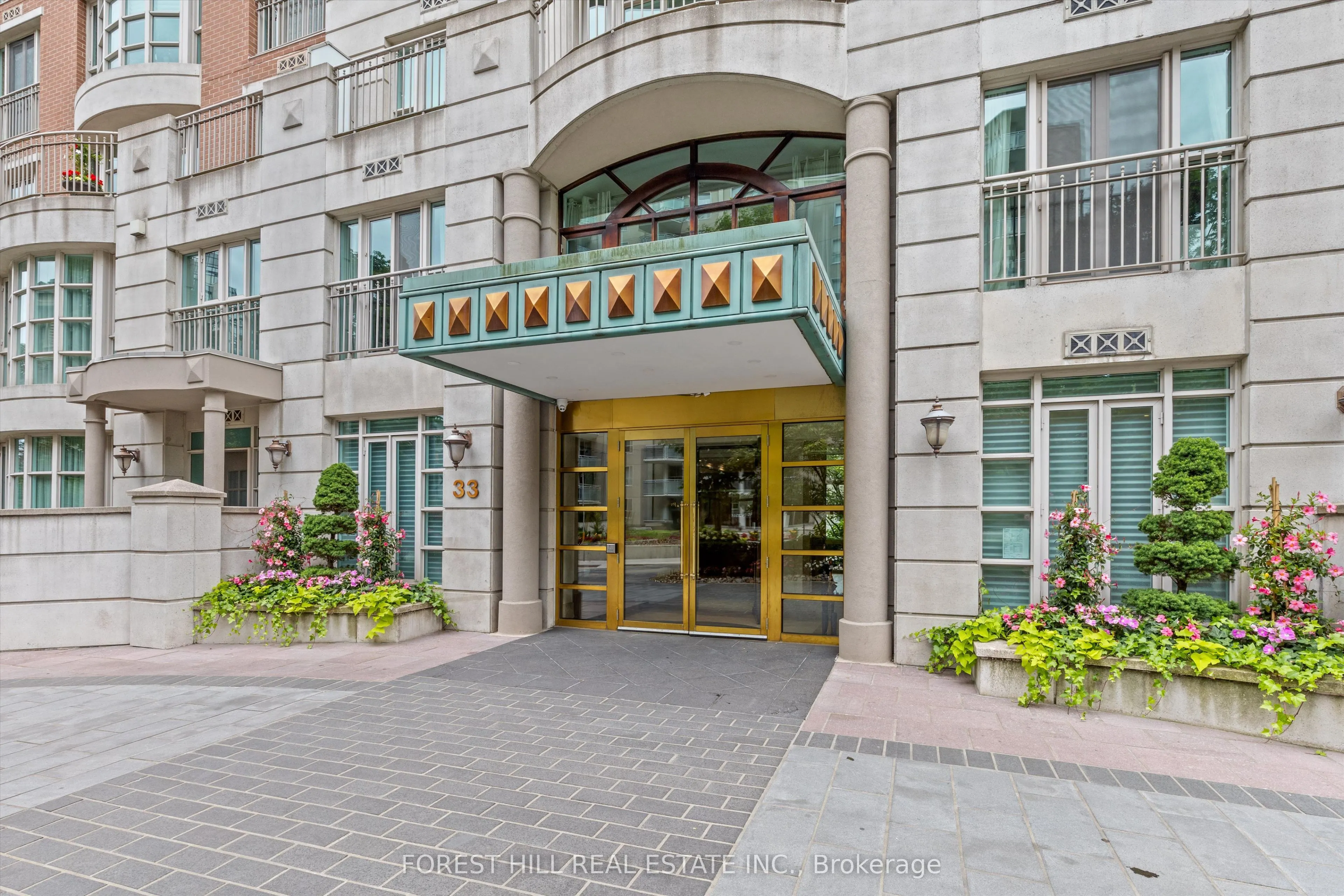 33 Delisle Avenue #108